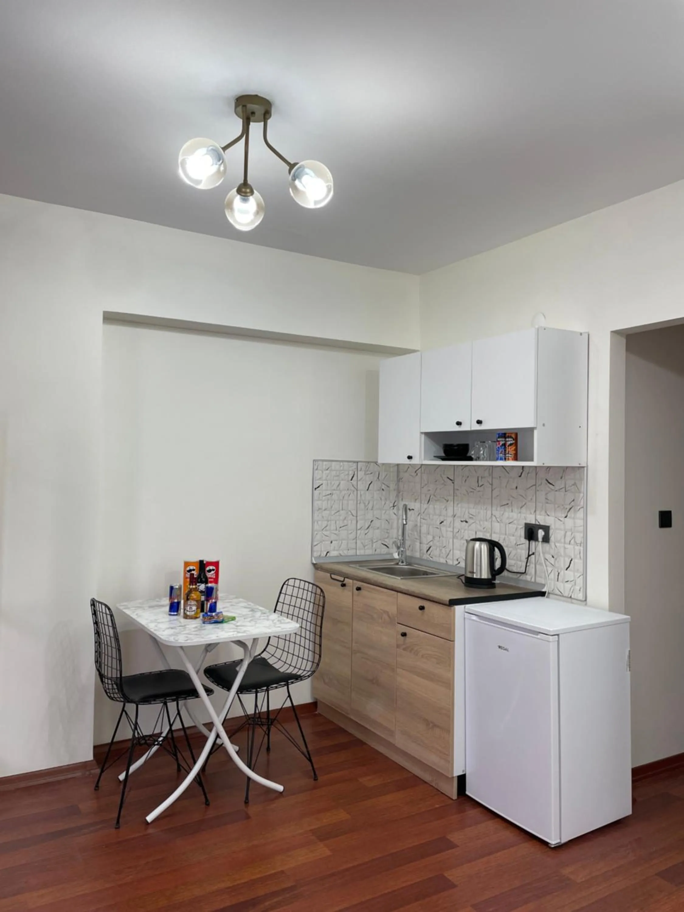 Coffee/tea facilities in PANORAMA CITY SUITE