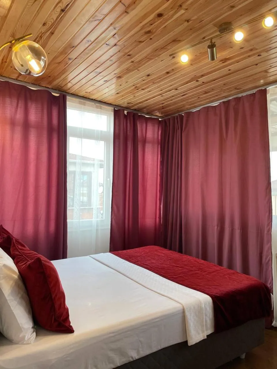 Bed in PANORAMA CITY SUITE