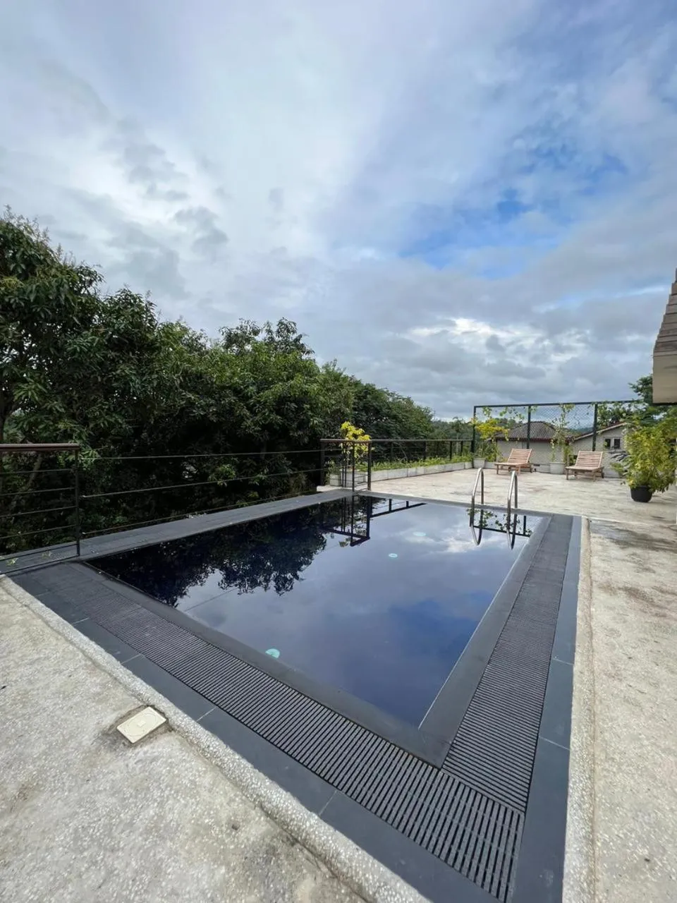 Pool view in Edgar Mansion Kandy