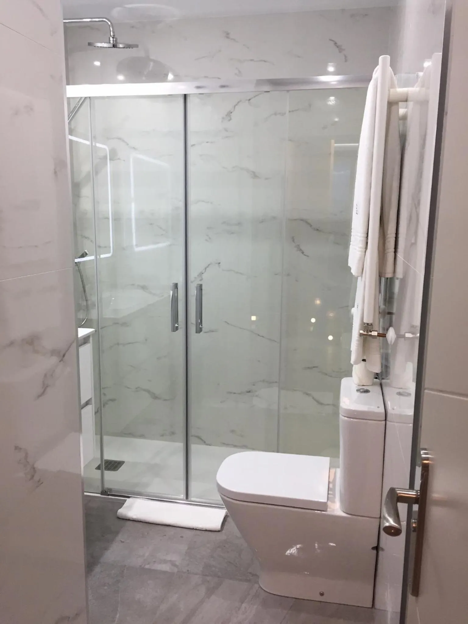 Bathroom in Hotel Artetxe