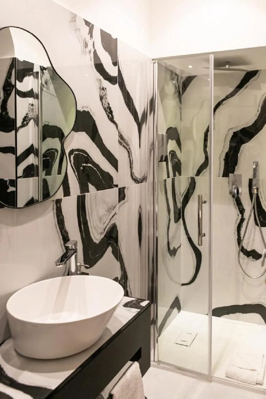 Shower in Bhr Cavour 150