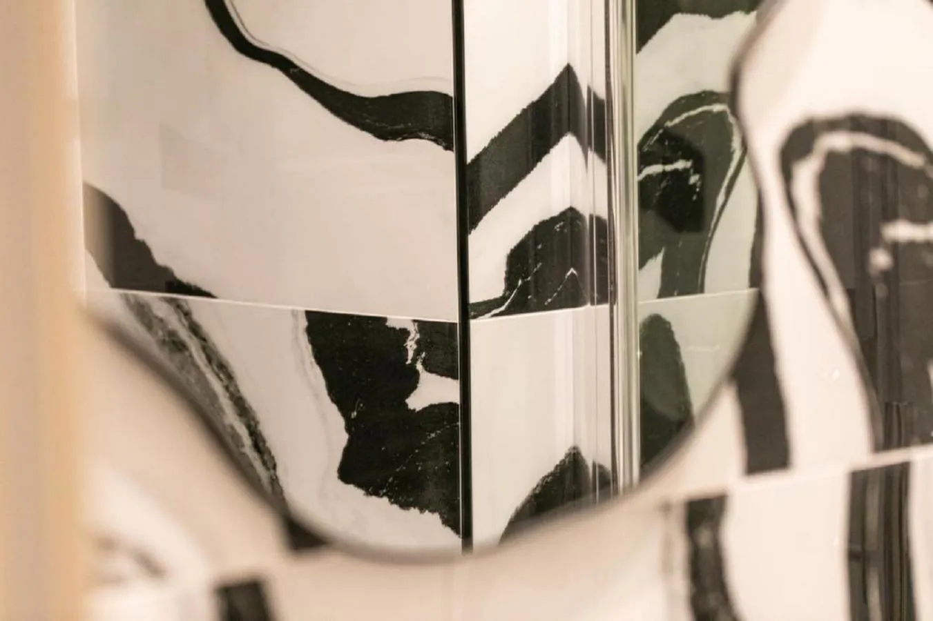 Decorative detail in Bhr Cavour 150