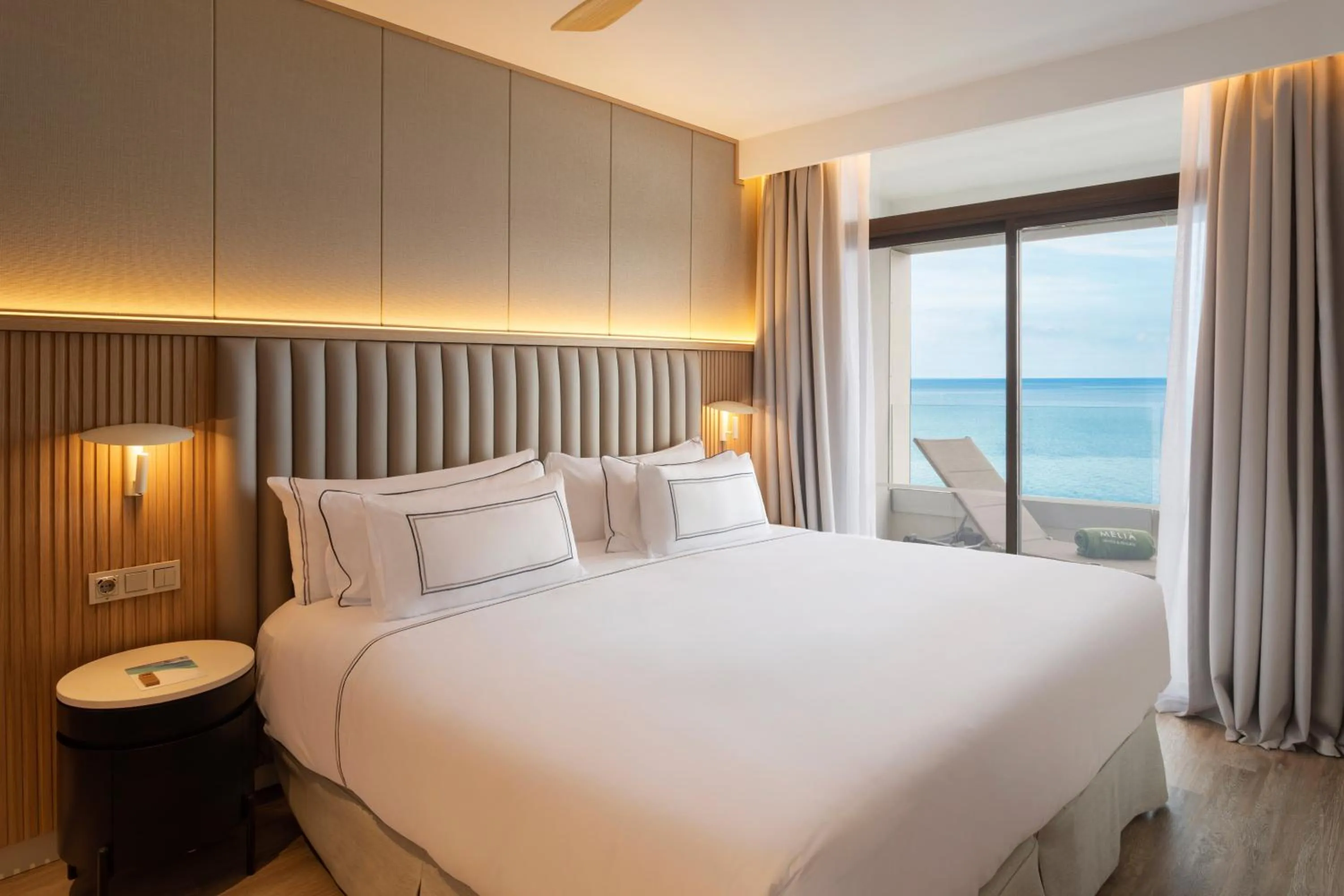 Bedroom, Bed in Melia Costa del Sol