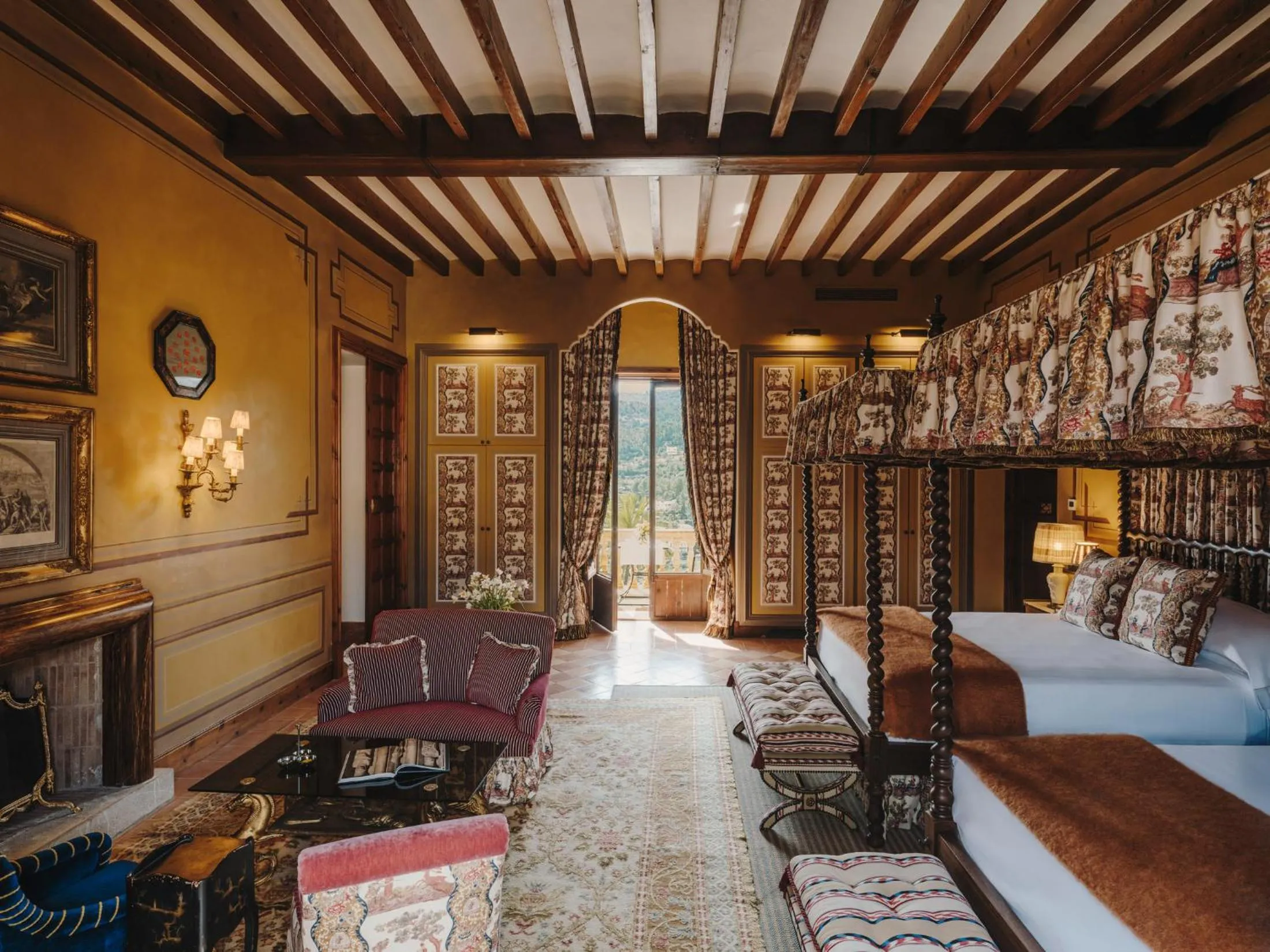 Bed in Grand Hotel Son Net