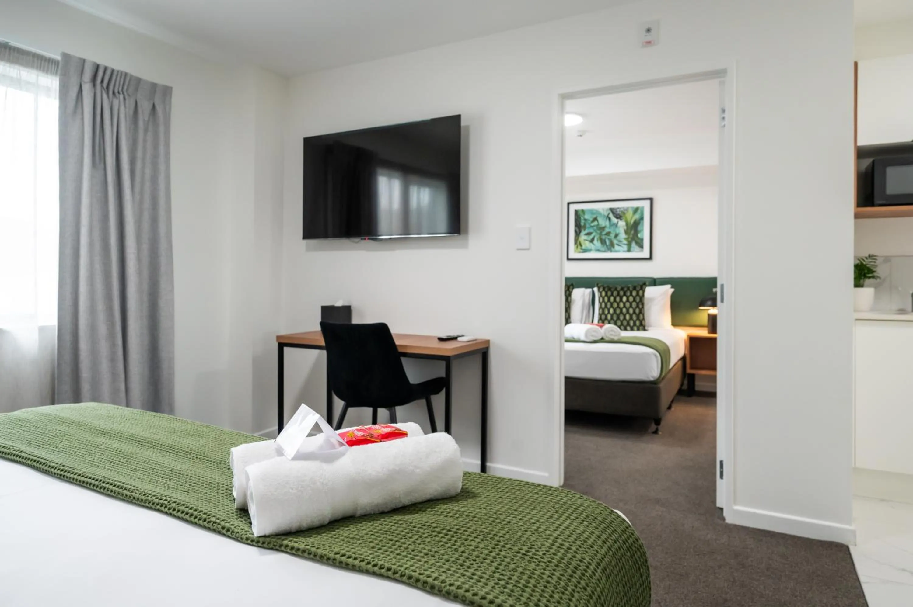 TV and multimedia, Bed in Solsen Flexi-Stay & Motel