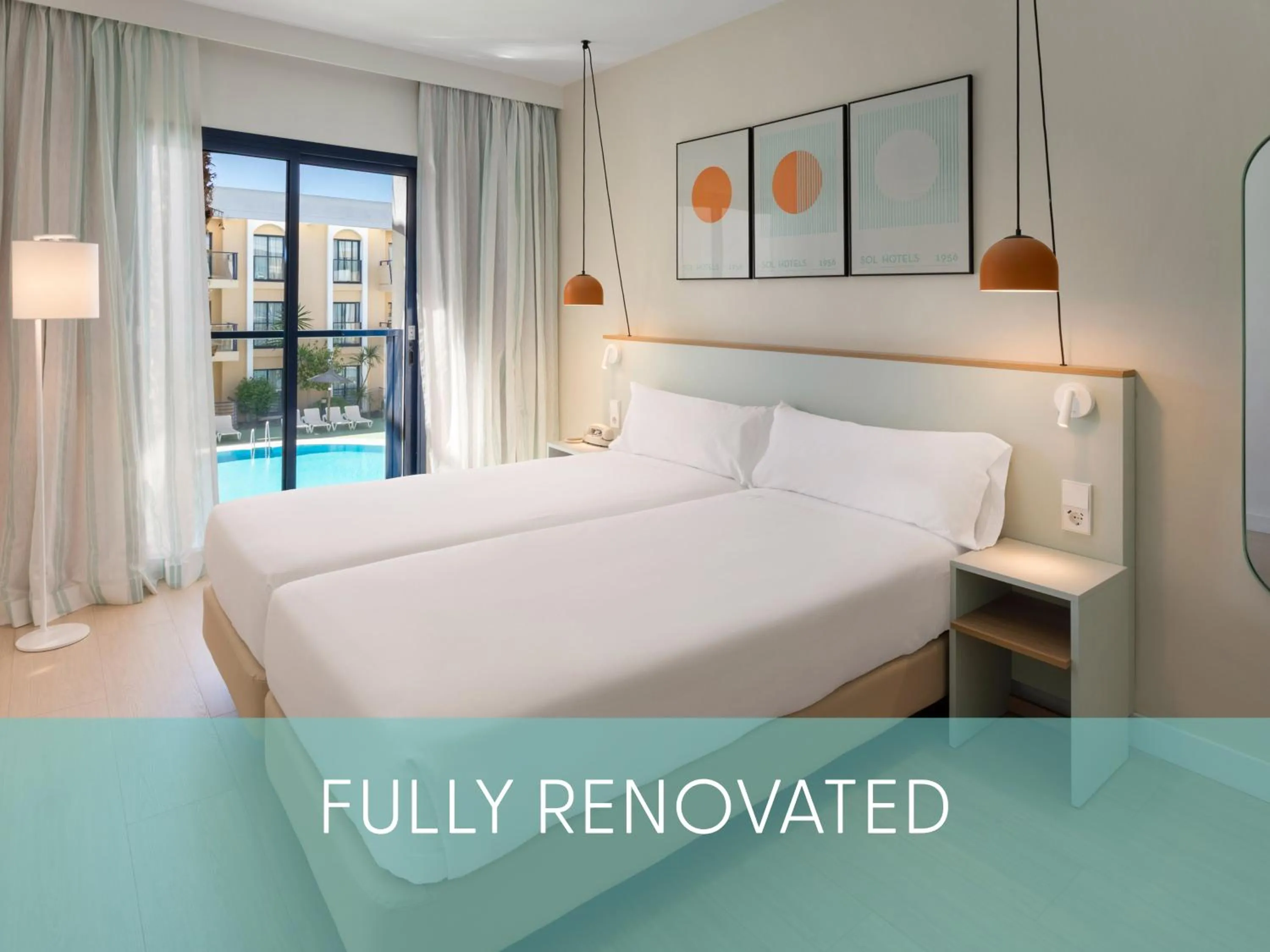 Bedroom, Bed in Sol Sancti Petri Aparthotel