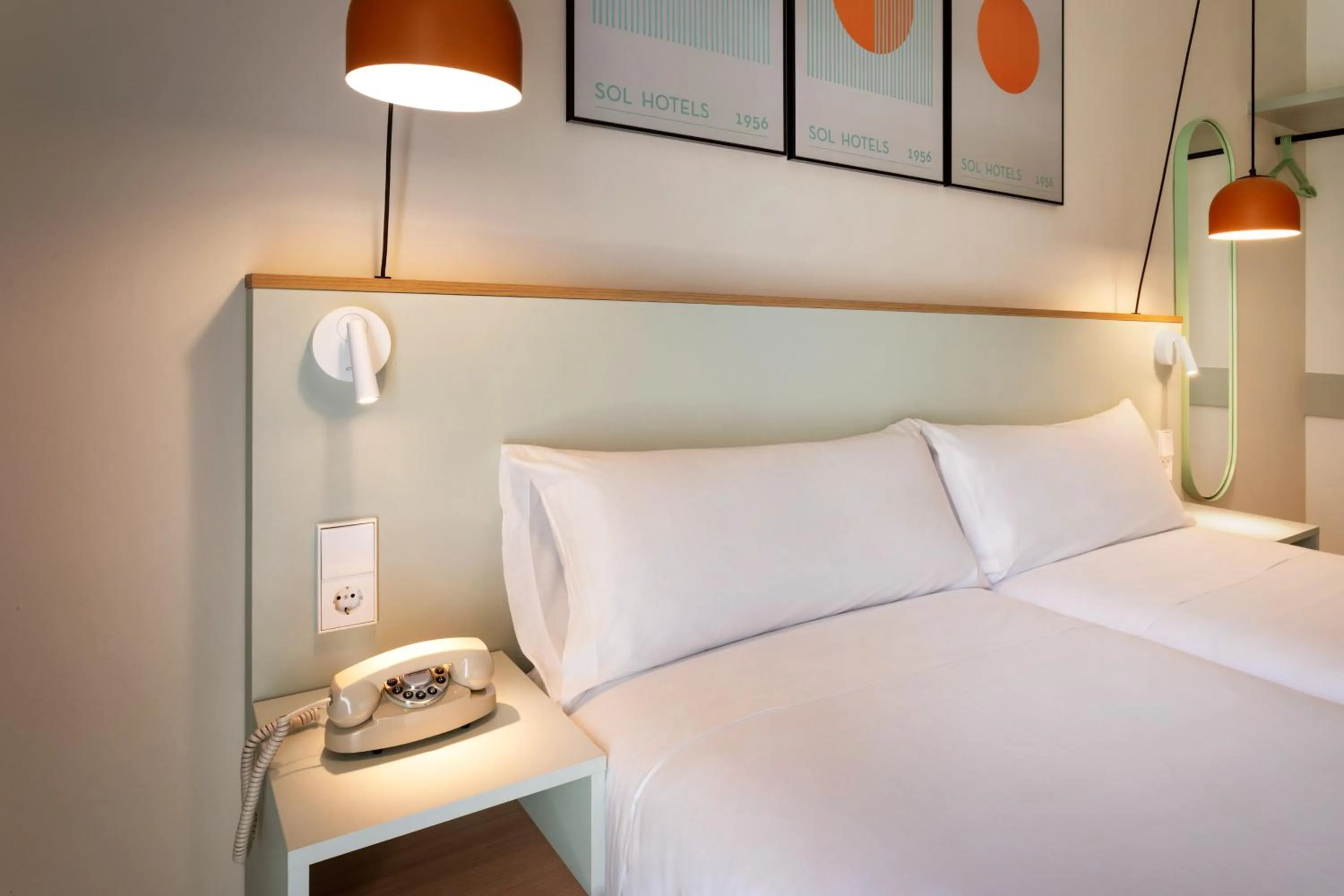 Bedroom, Bed in Sol Sancti Petri Aparthotel