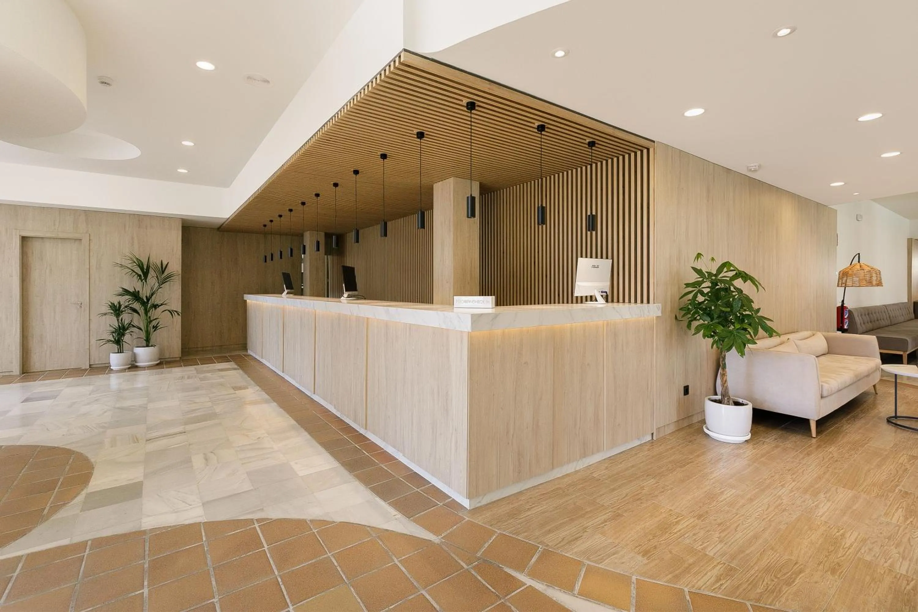 Property building in SOL Sancti Petri