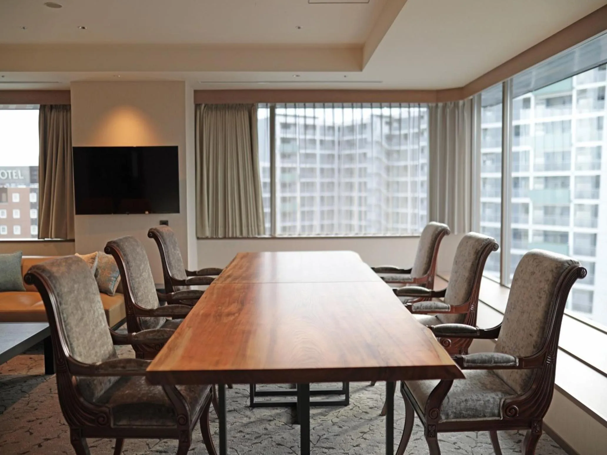 Seating area in TOKYO EAST SIDE HOTEL KAIE