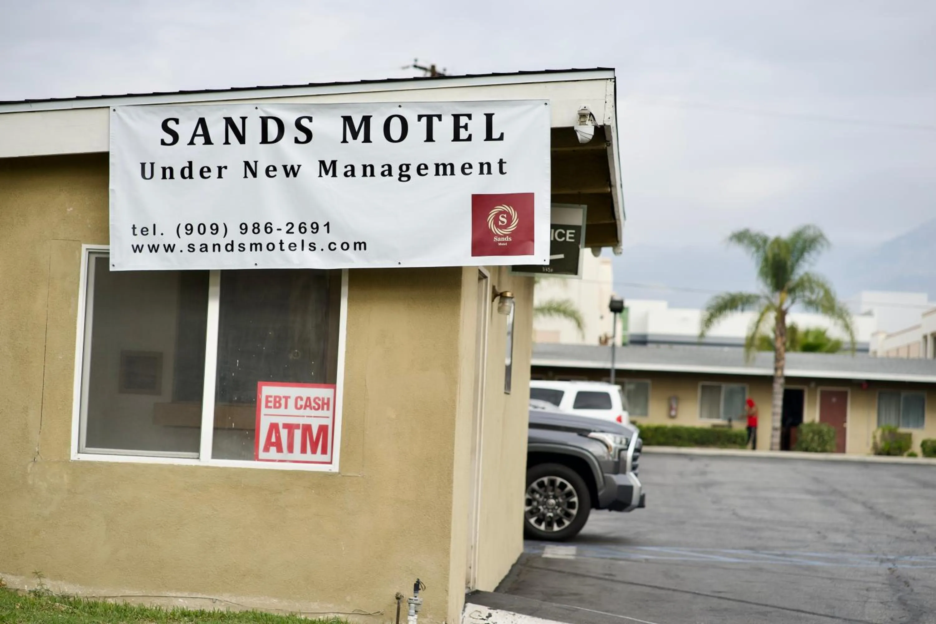 Property building in Sands Motel by Ontario Airport & Toyota Arena