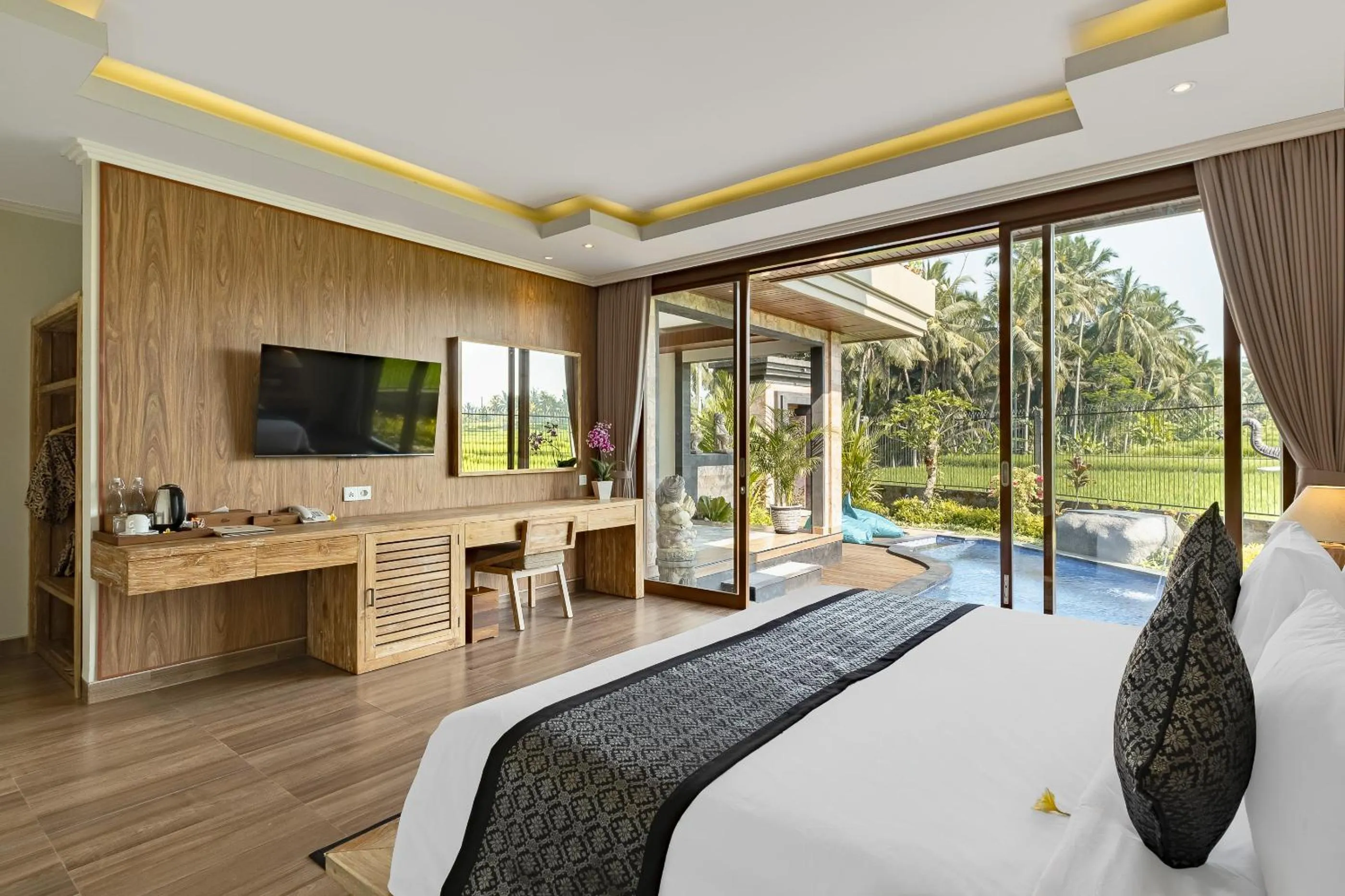 Garden, Bed in Gynandha Ubud Cottage