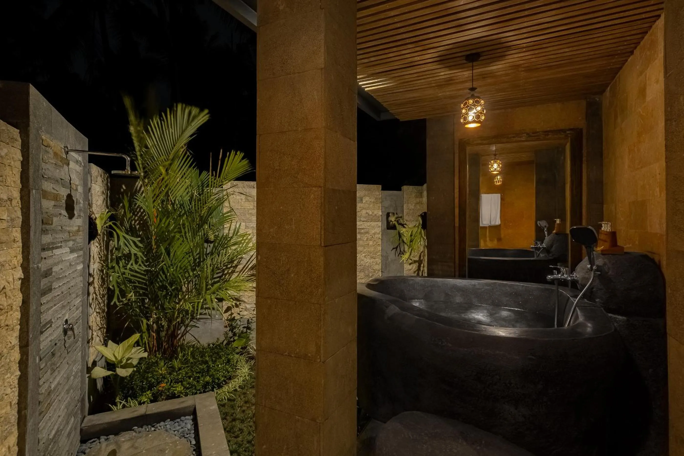 Bathroom in Gynandha Ubud Cottage