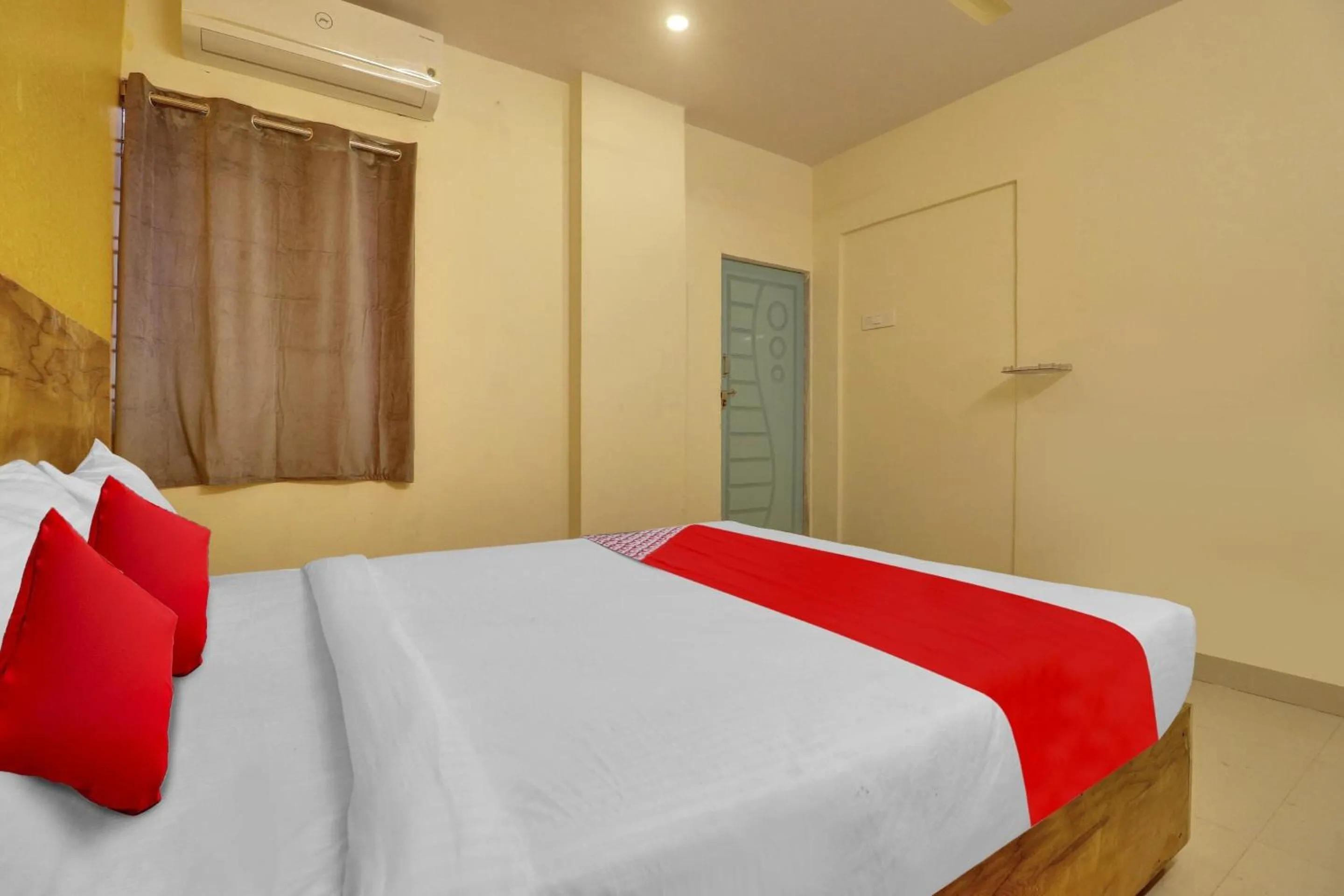 Lobby or reception, Bed in Hotel O R Square