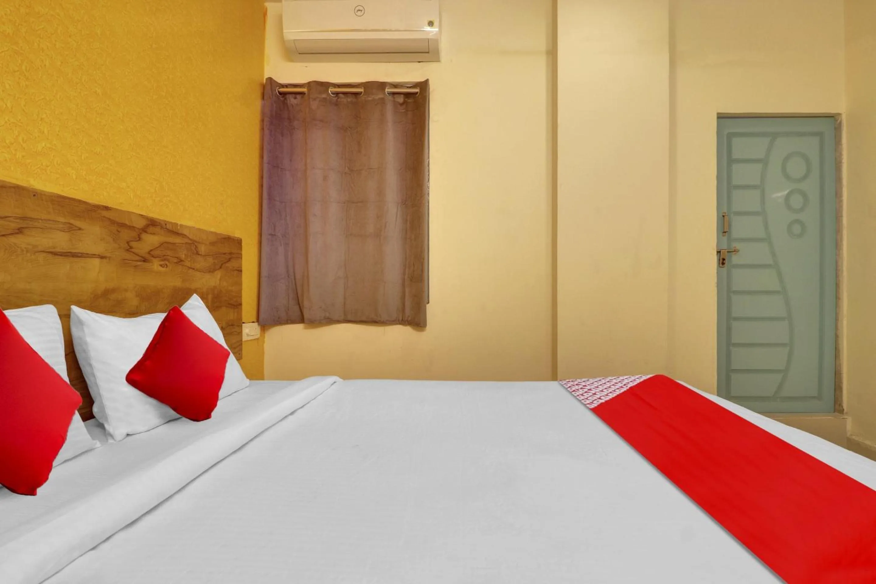 Bedroom, Bed in Hotel O R Square