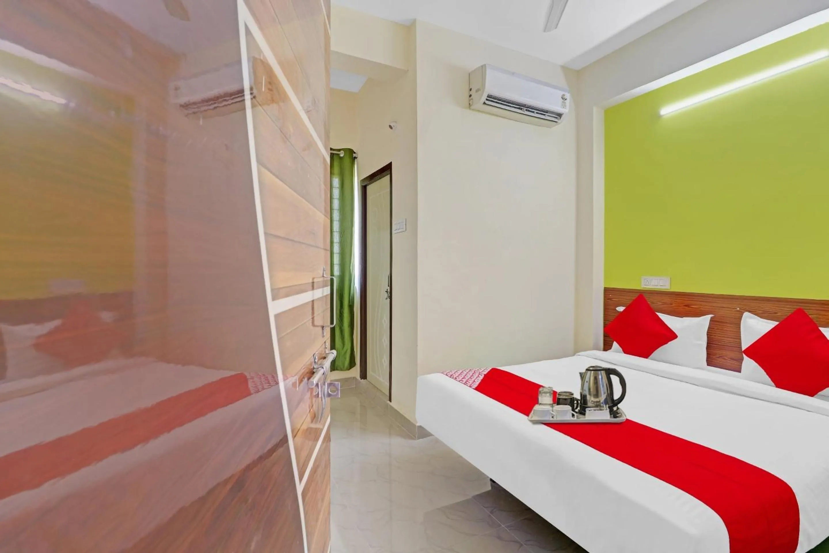 Bedroom, Bed in Super Collection O Elite Stay Near Habsiguda Metro Station