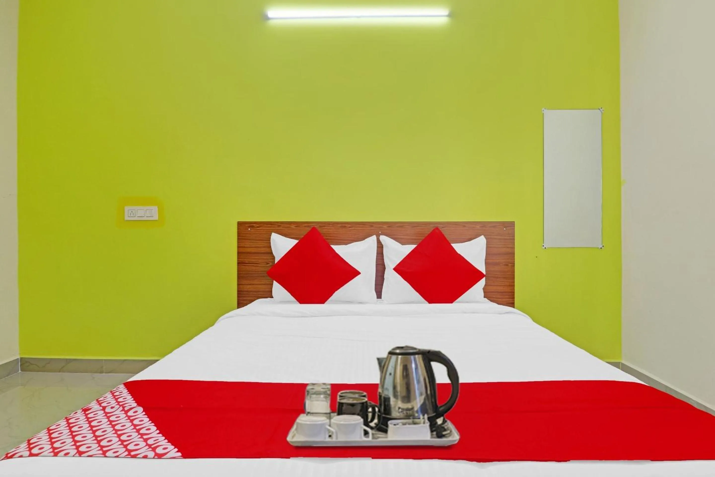 Bedroom, Bed in Super Collection O Elite Stay Near Habsiguda Metro Station