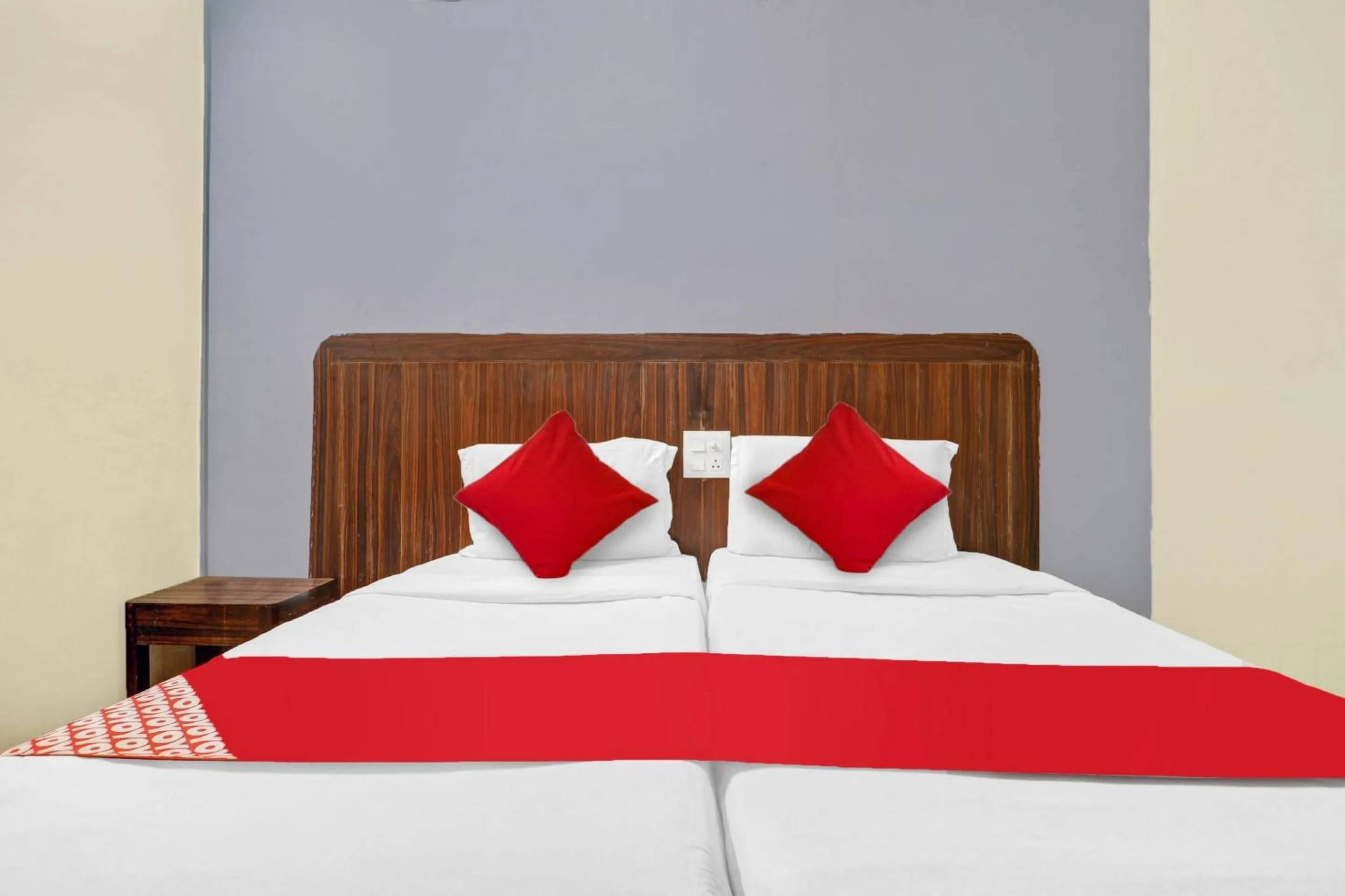 Bedroom, Bed in Hotel O HRR Hotels Near Paradise circle