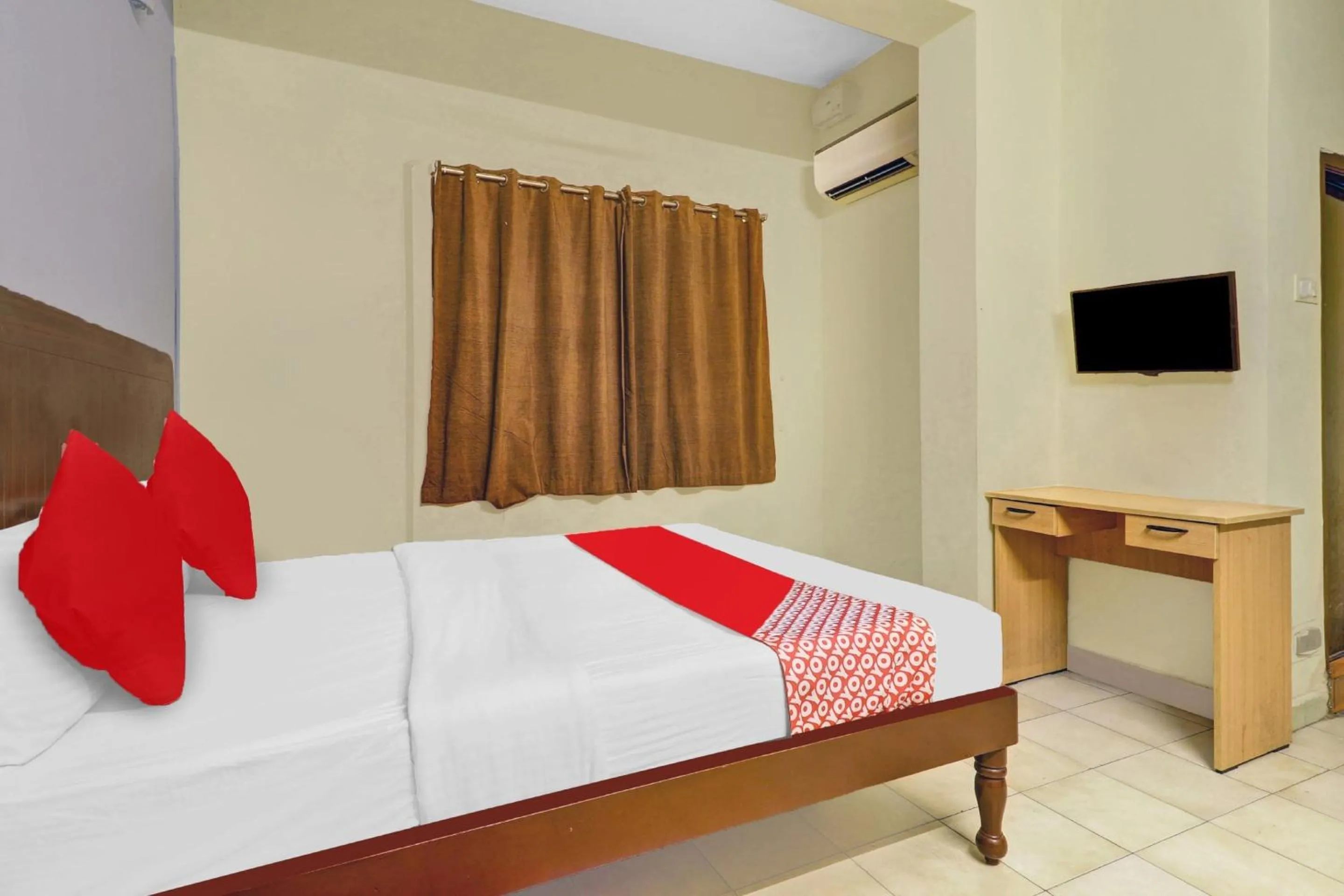 Bedroom, Bed in Hotel O HRR Hotels Near Paradise circle