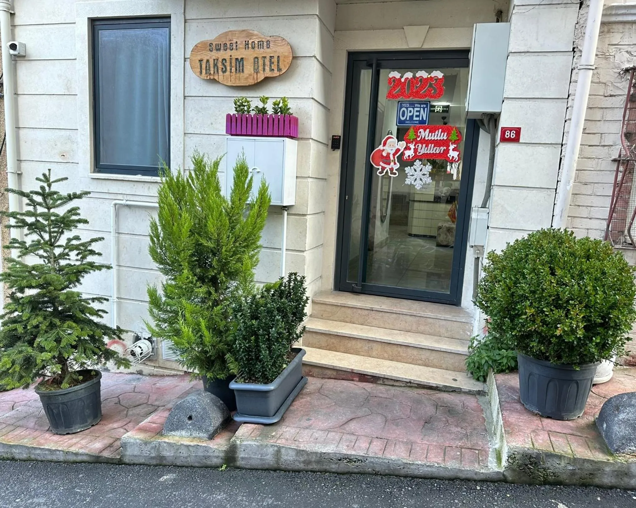 Facade/entrance in Taksim Soushian Hotel