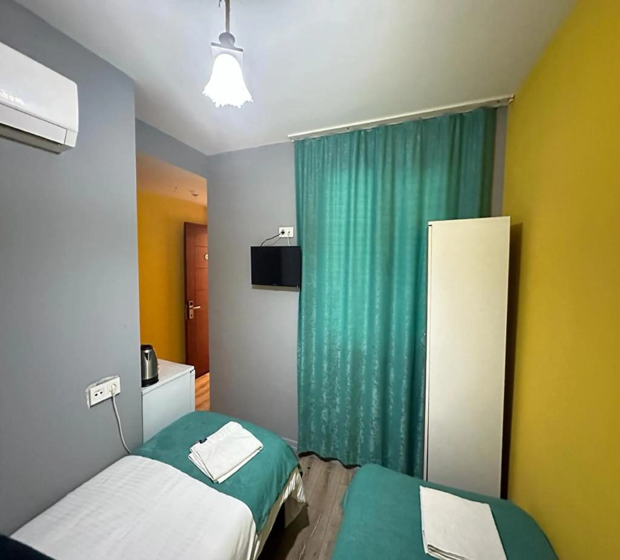 Bed in Taksim Soushian Hotel