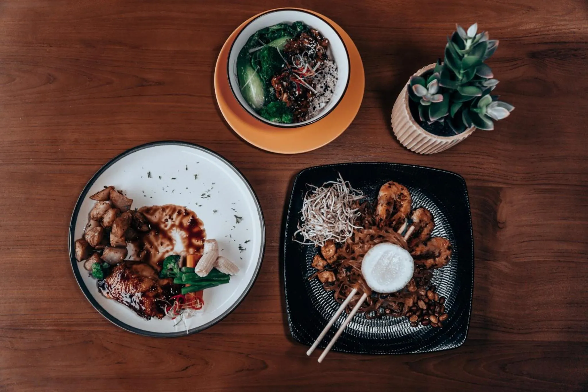 Food in Roomates Hostel Canggu by Ini Vie Hospitality