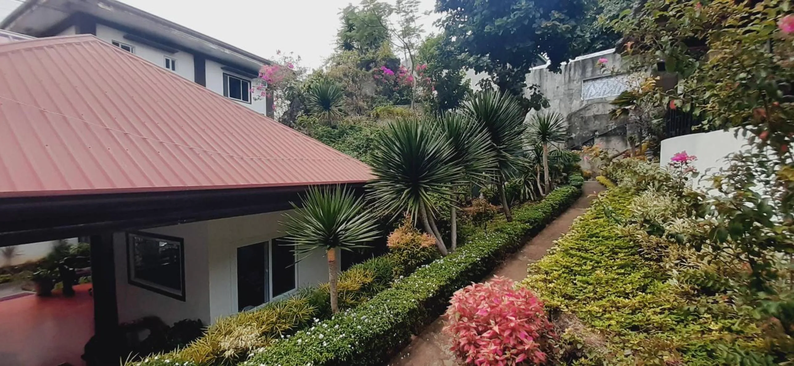 Garden in Avana Hills Boracay Prime Family Suite 101