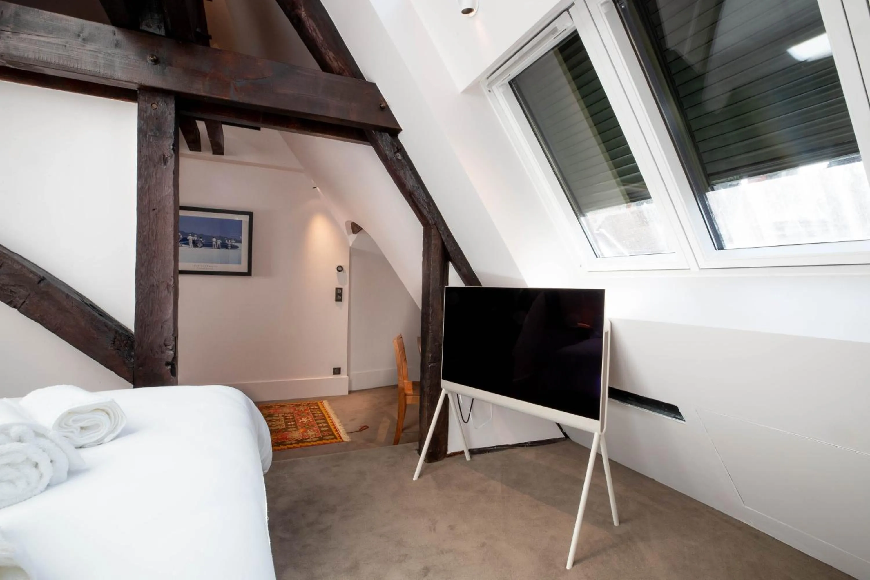 TV and multimedia in Côté Paradis - Appartements de Charme au centre-ville de Beaune