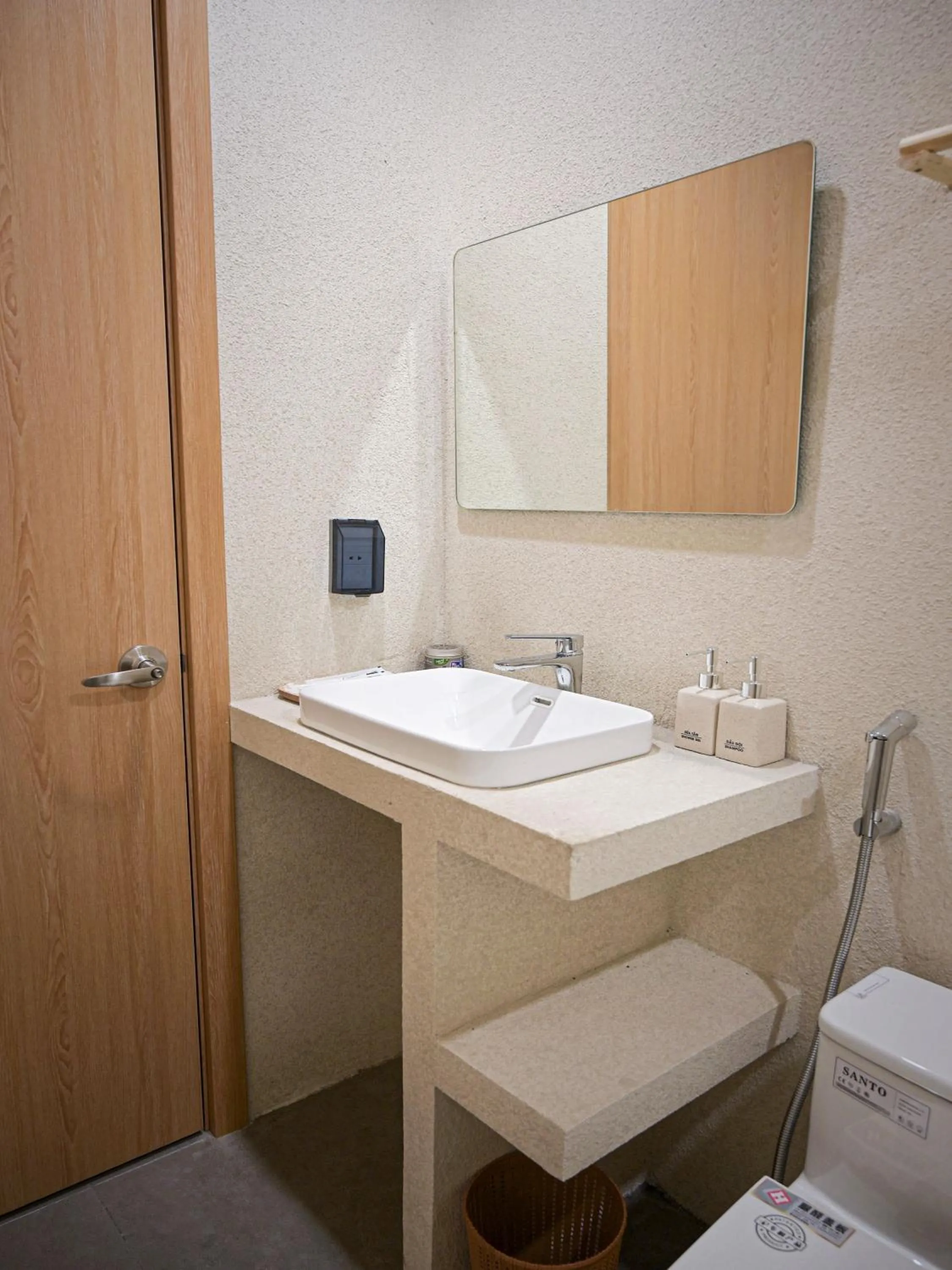 Toilet in Lều Vịt Homestay Hải Phòng