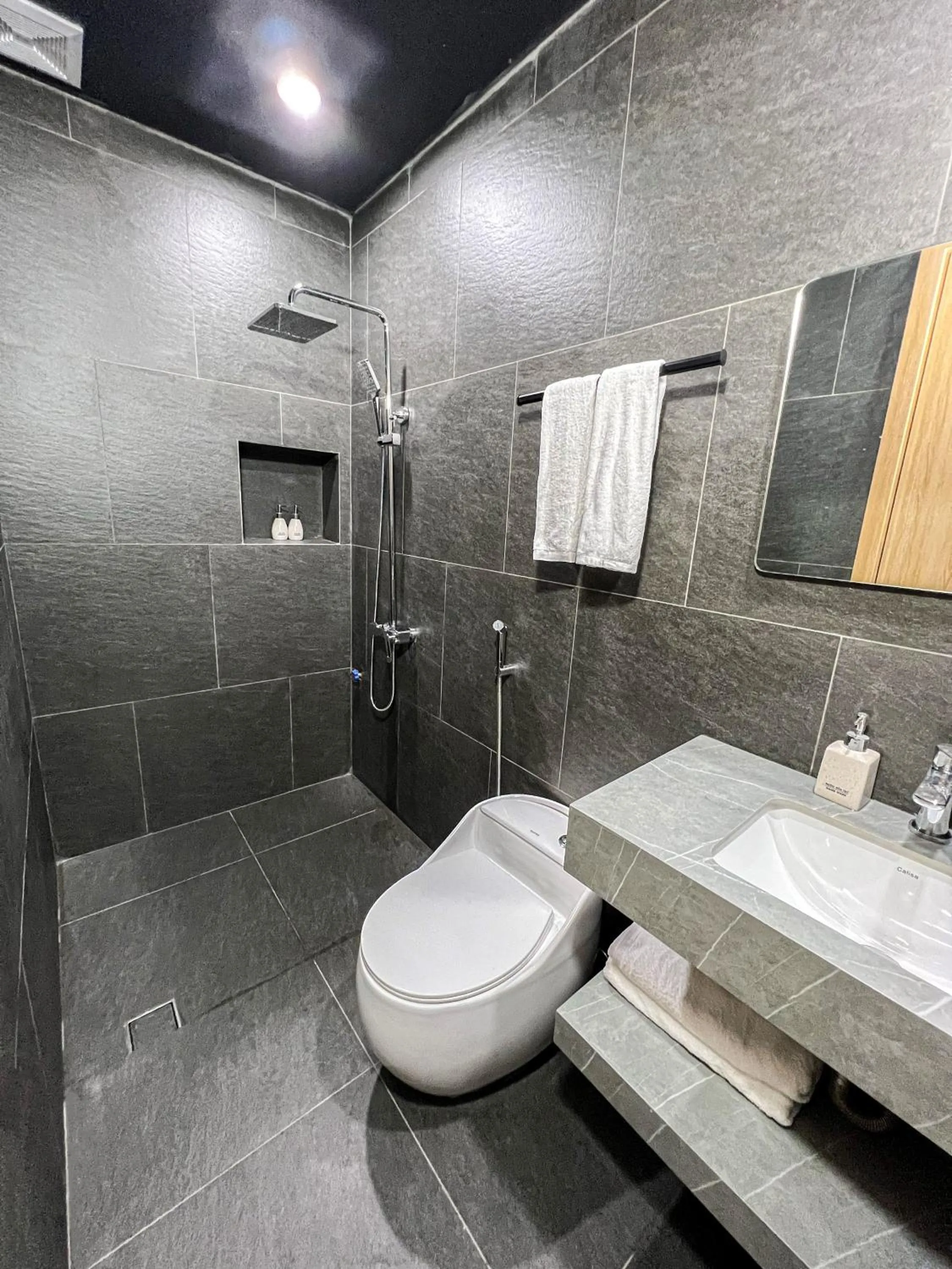 Shower in Lều Vịt Homestay Hải Phòng