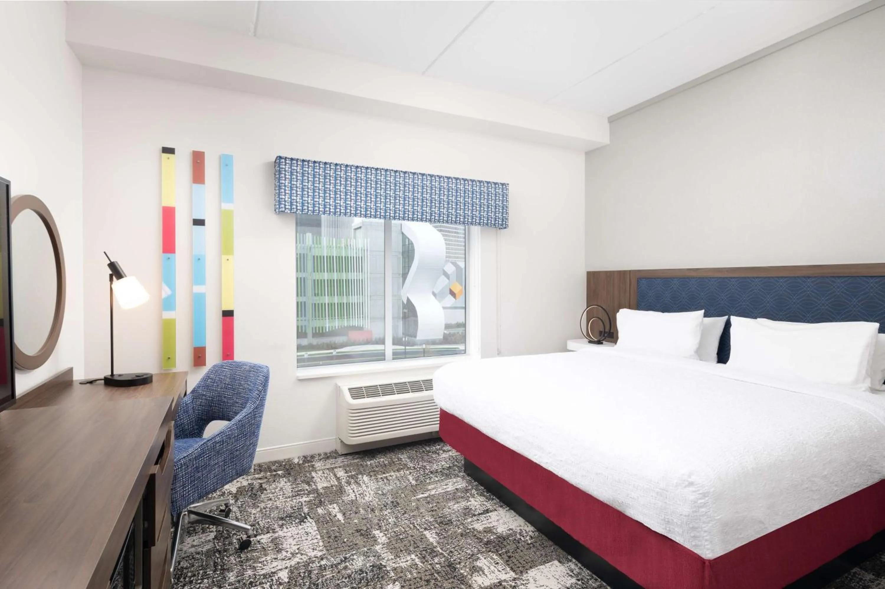 Bed in Hampton Inn & Suites Rochester Downtown