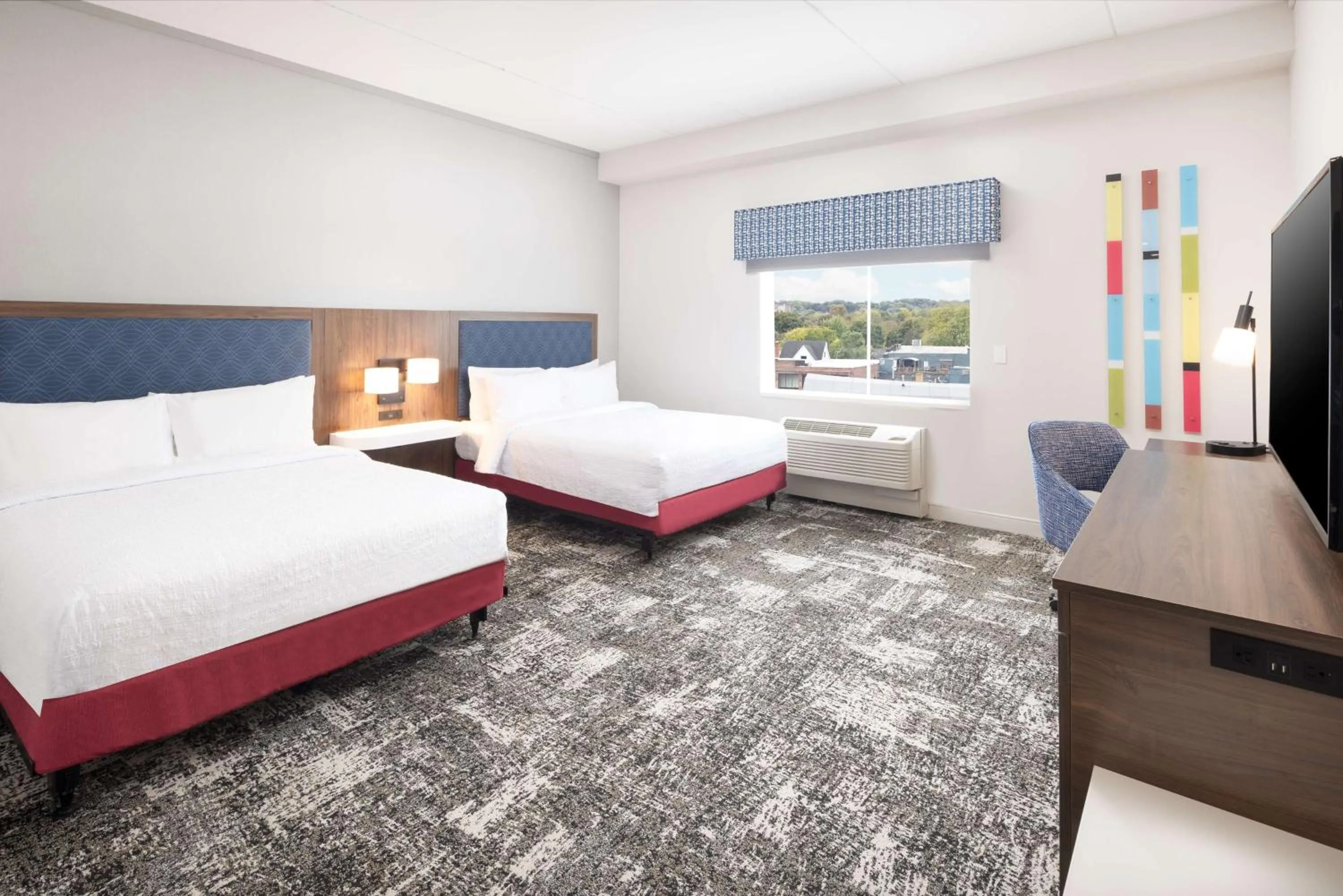 Bed in Hampton Inn & Suites Rochester Downtown