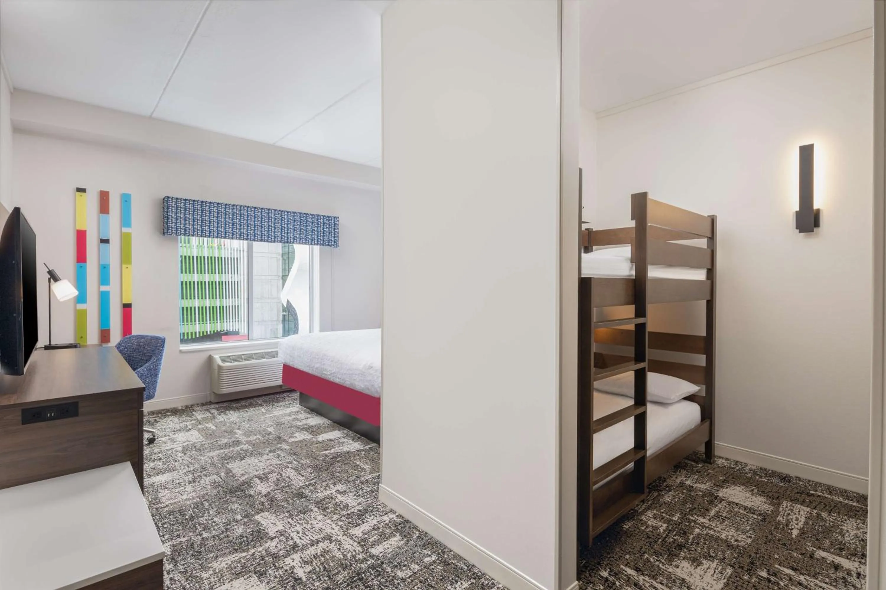 Bed in Hampton Inn & Suites Rochester Downtown