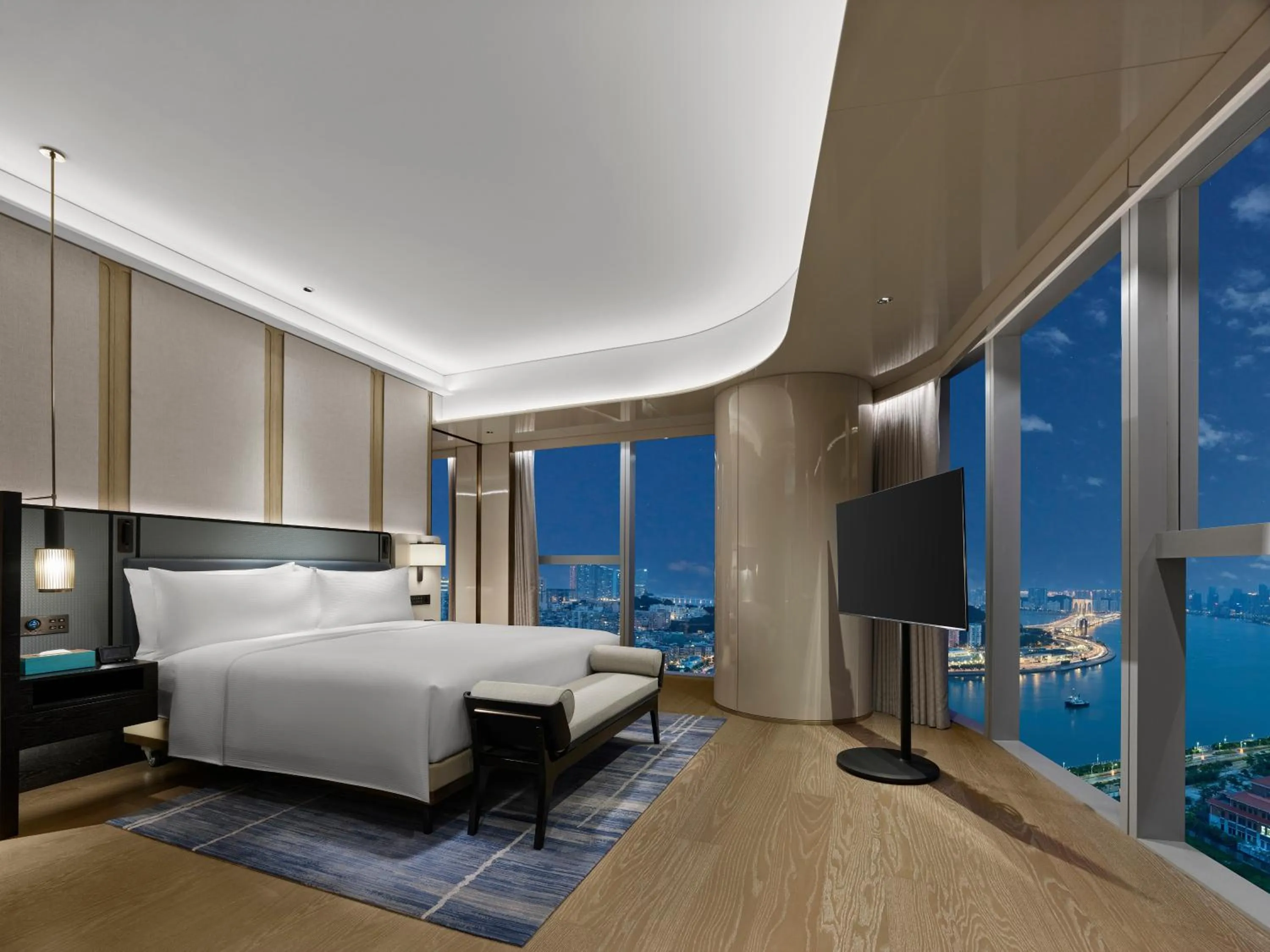 Bedroom, Bed in Hilton Zhuhai