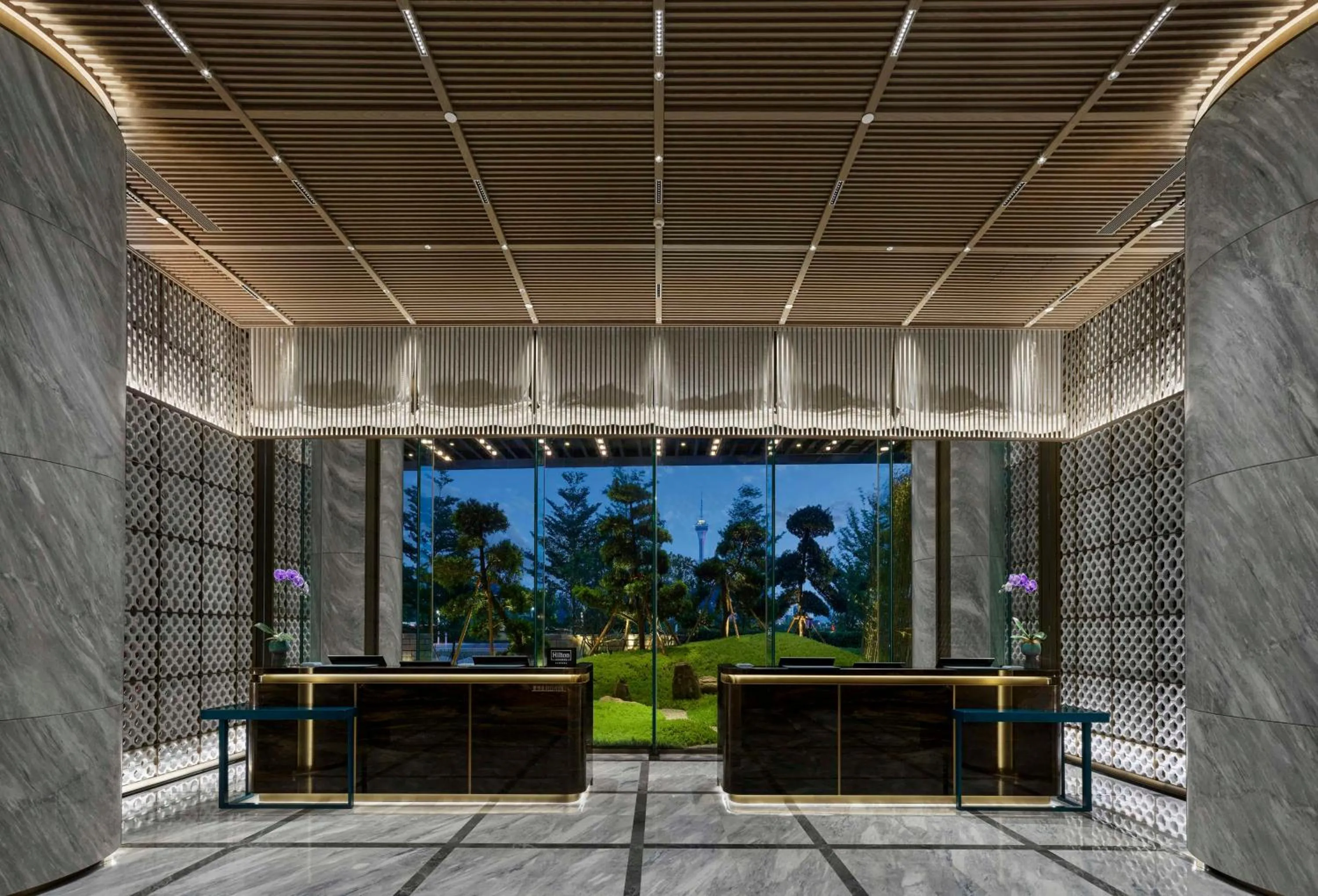 Lobby or reception in Hilton Zhuhai