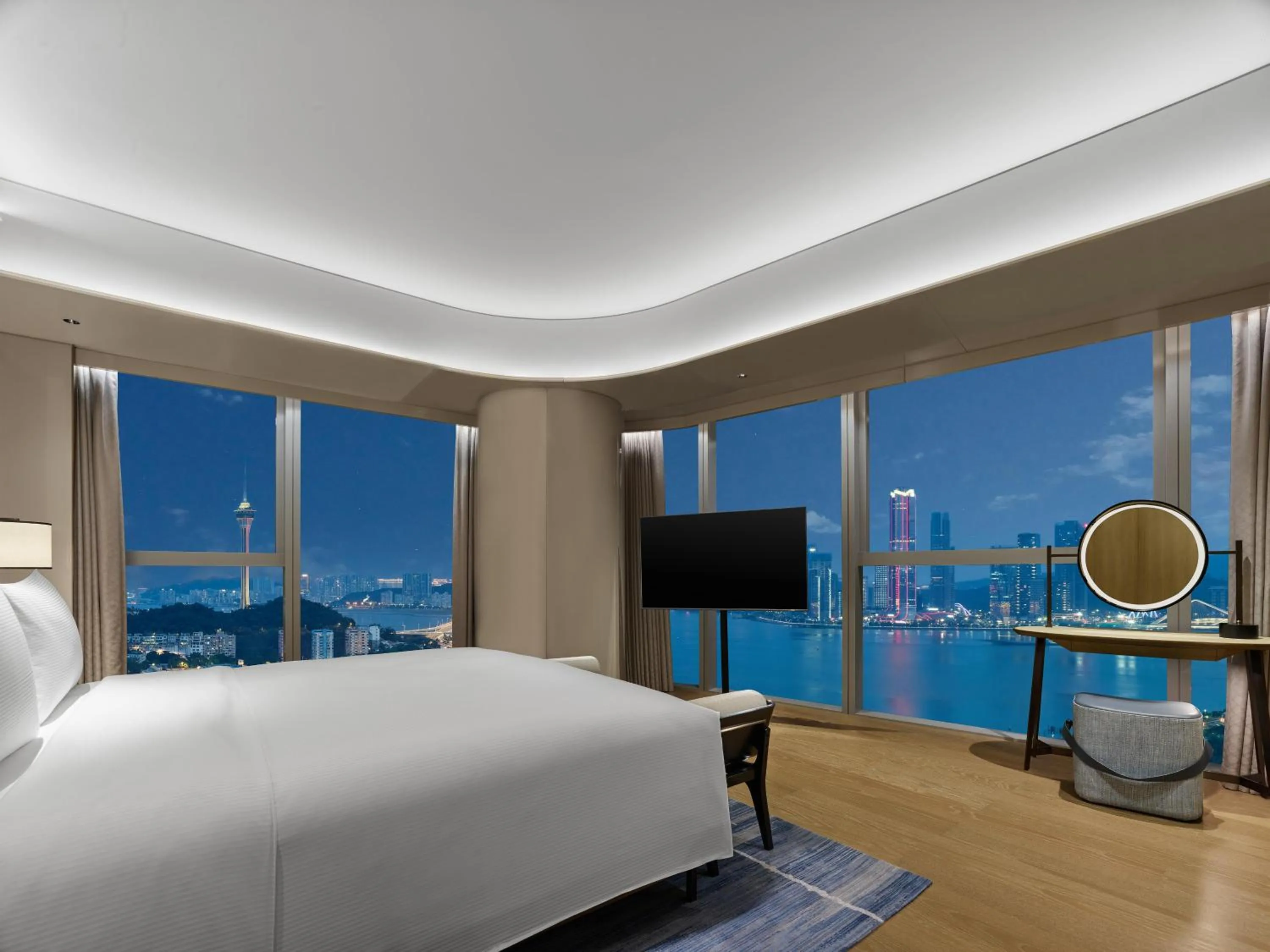 Bedroom, Bed in Hilton Zhuhai