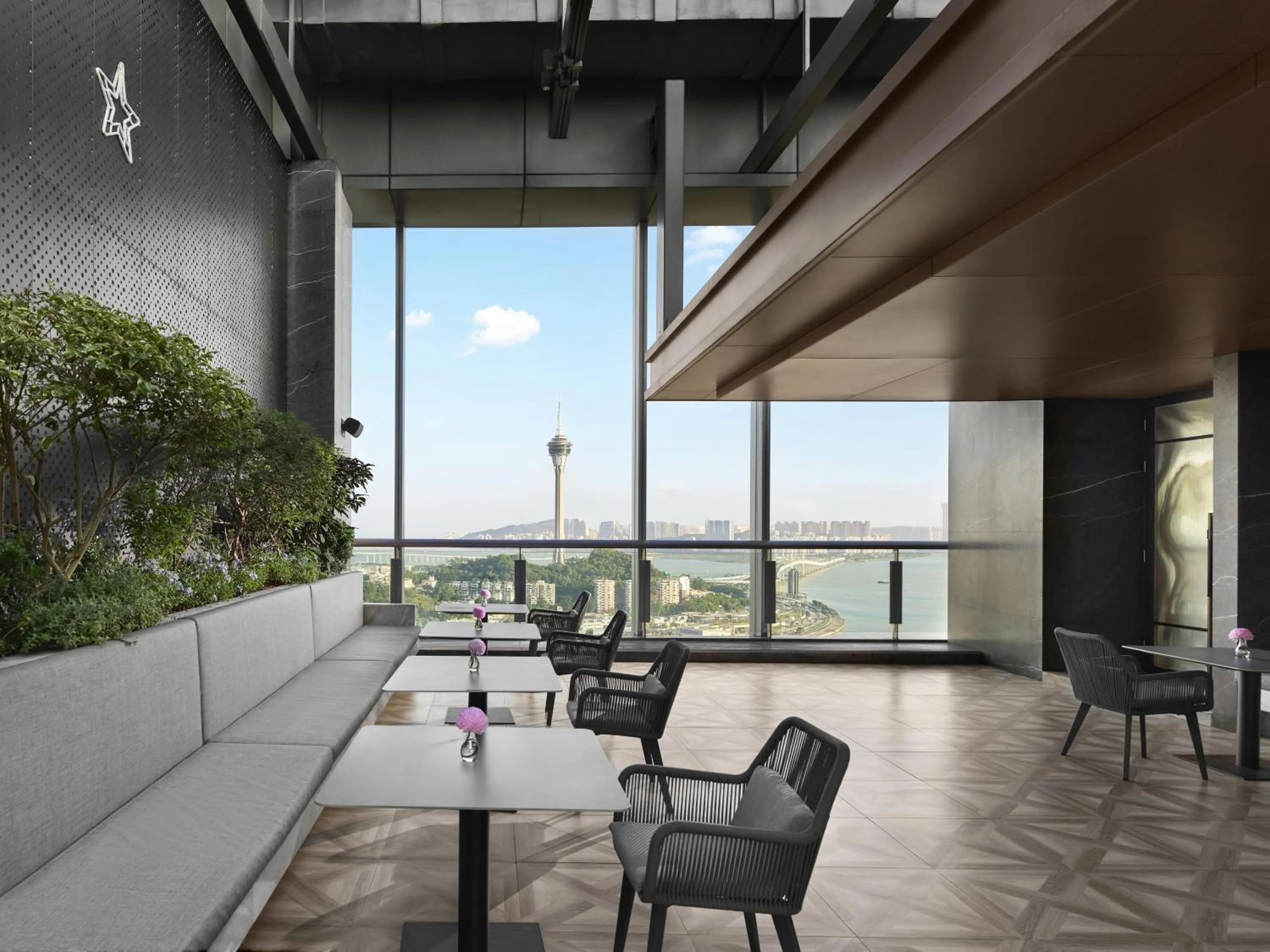 Restaurant/places to eat in Hilton Zhuhai