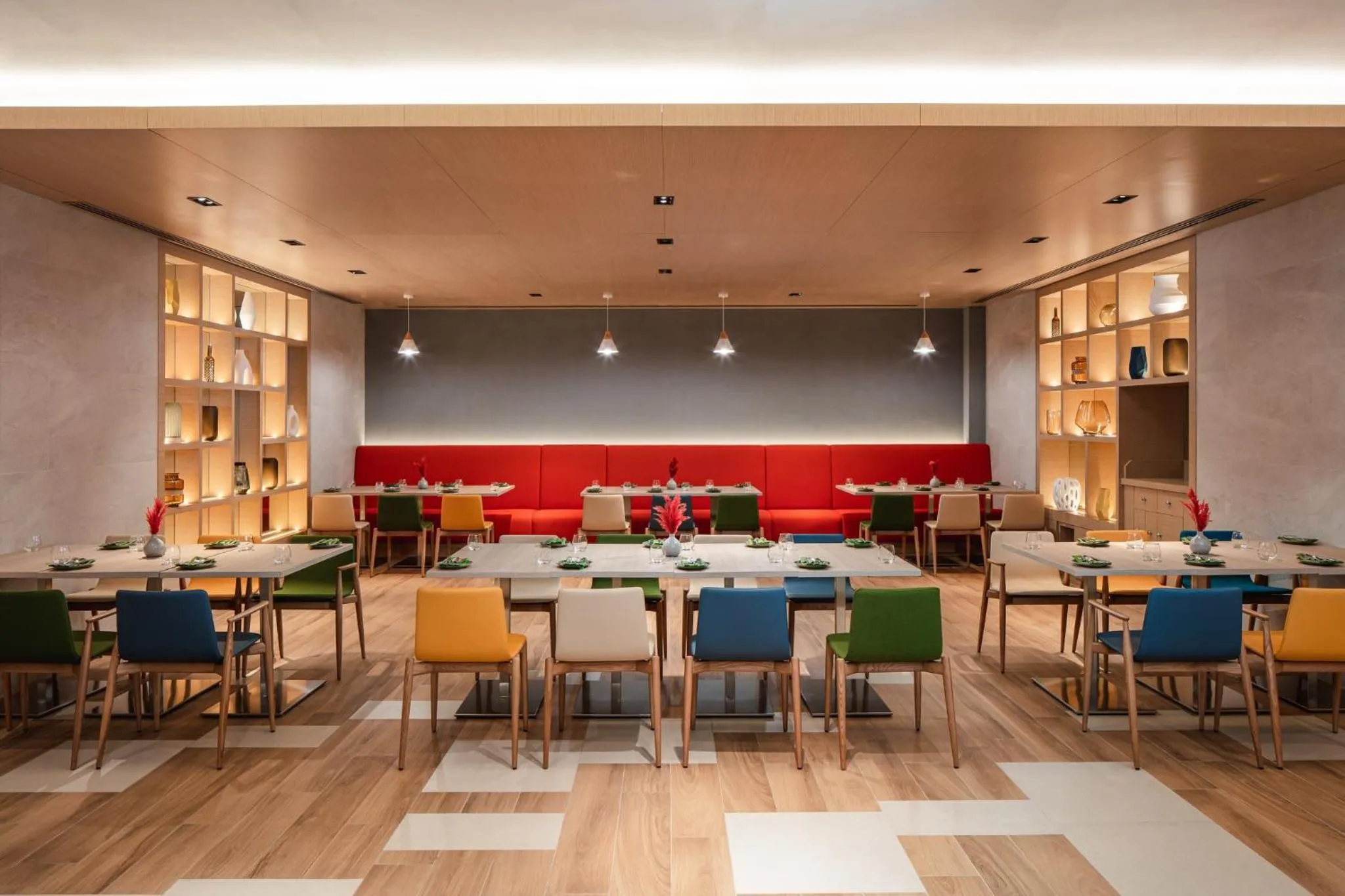 Restaurant/places to eat in Holiday Inn & Suites - Dubai Science Park by IHG