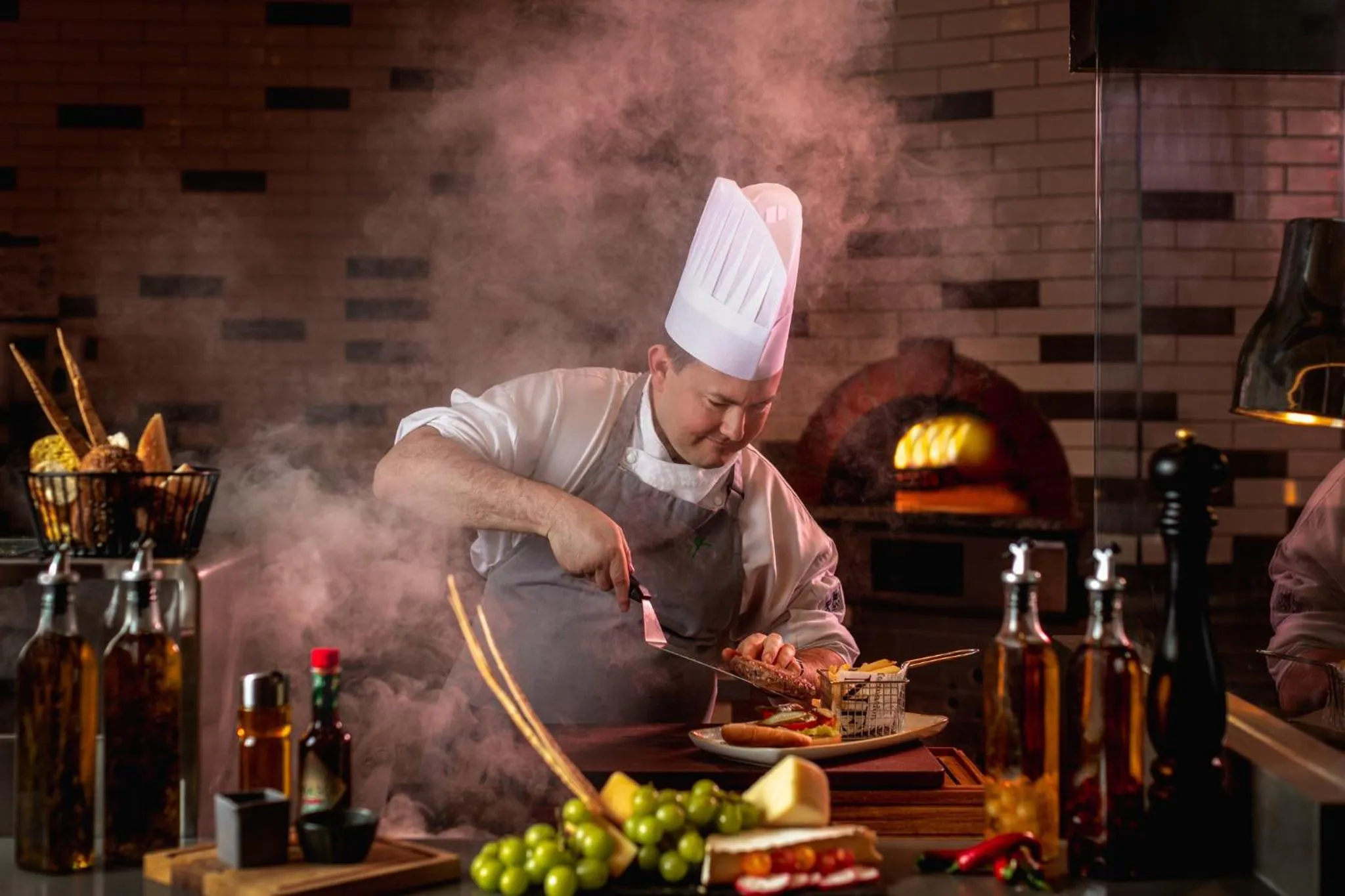 Lounge or bar in Holiday Inn & Suites - Dubai Science Park by IHG