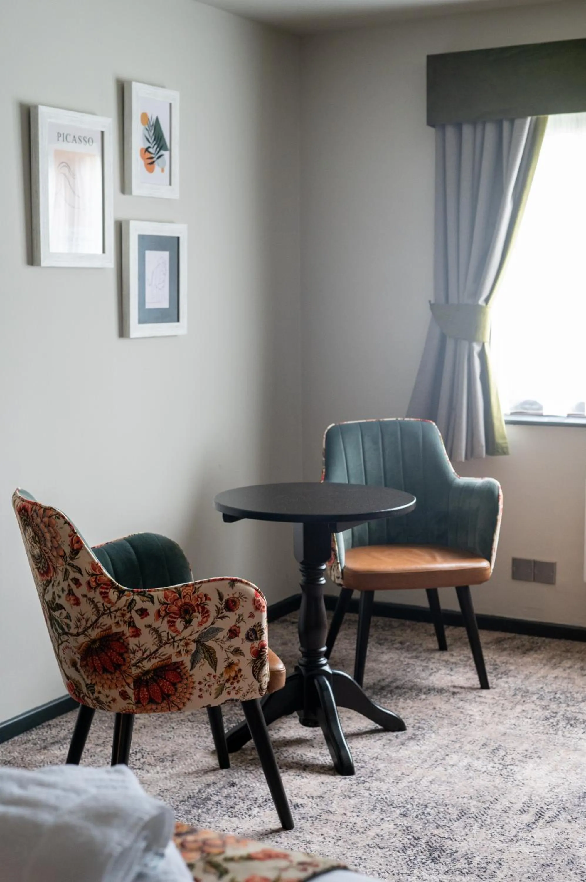 Seating area in Cat & Lion Country Pub and Hotel