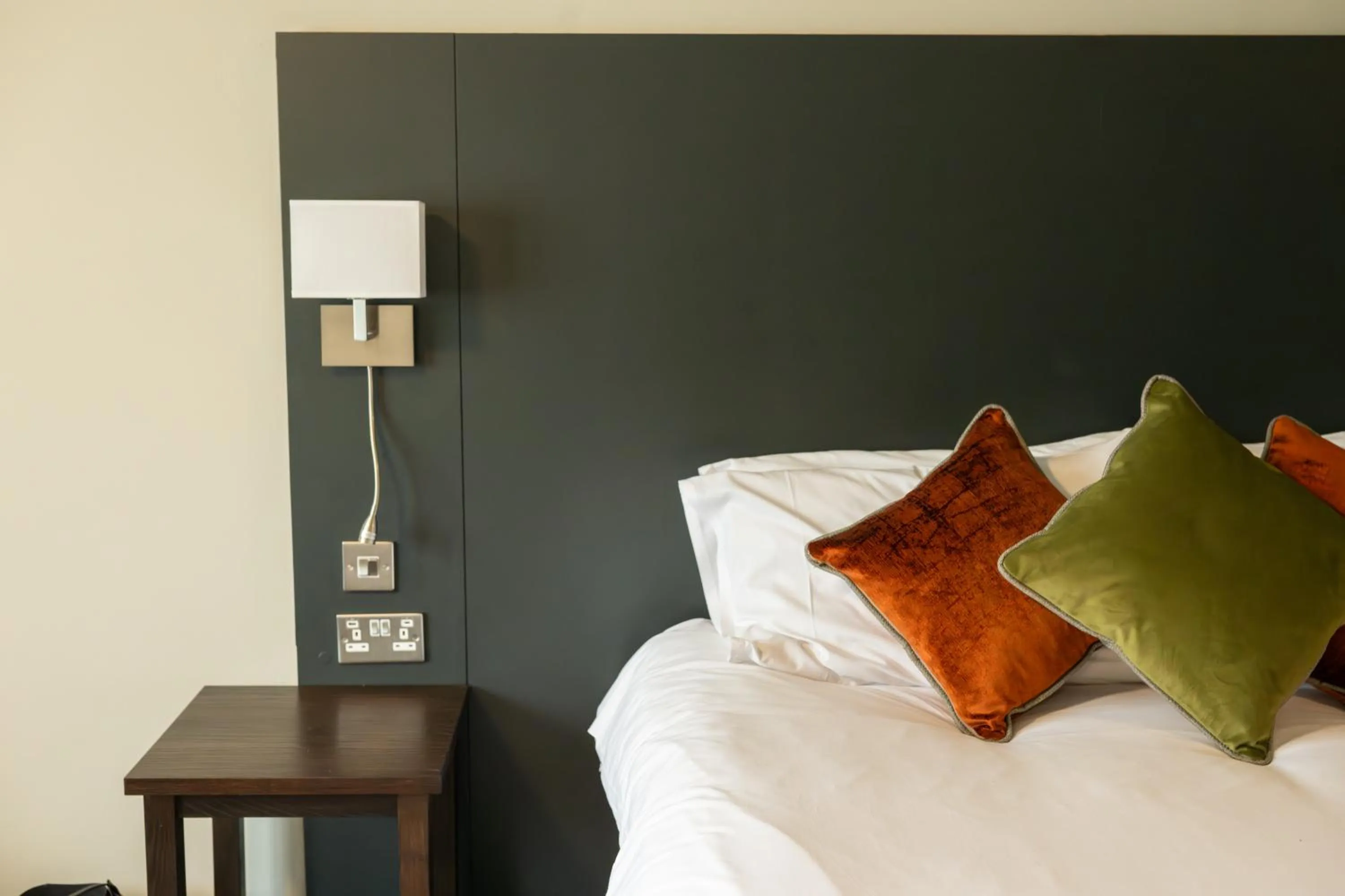 Bedroom, Bed in Cat & Lion Country Pub and Hotel