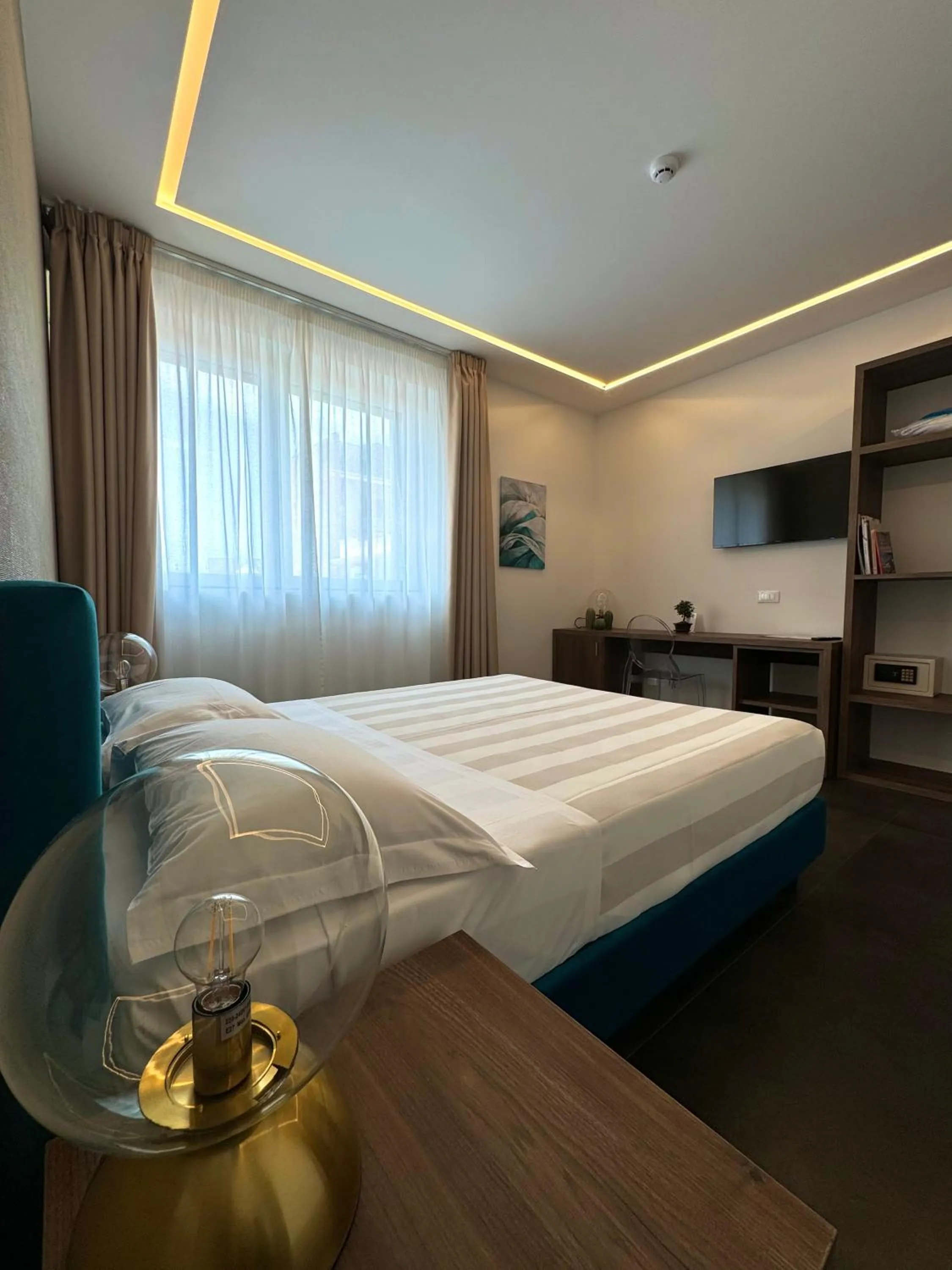 Bedroom, Bed in Outside Boutique Hotel