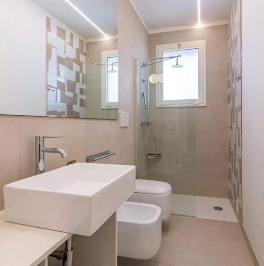 Shower in Villa Skyline- Otranto