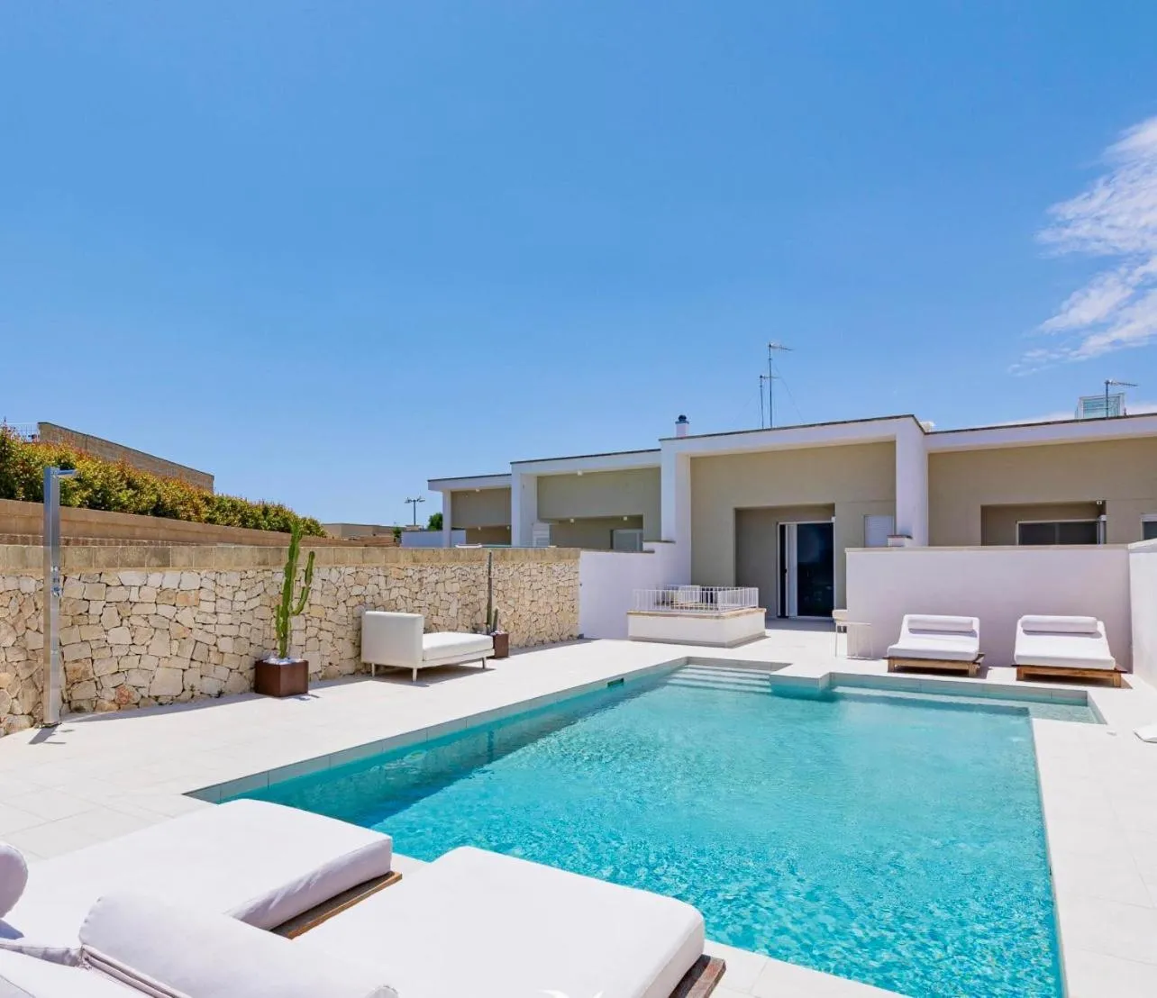 Property building in Villa Skyline- Otranto
