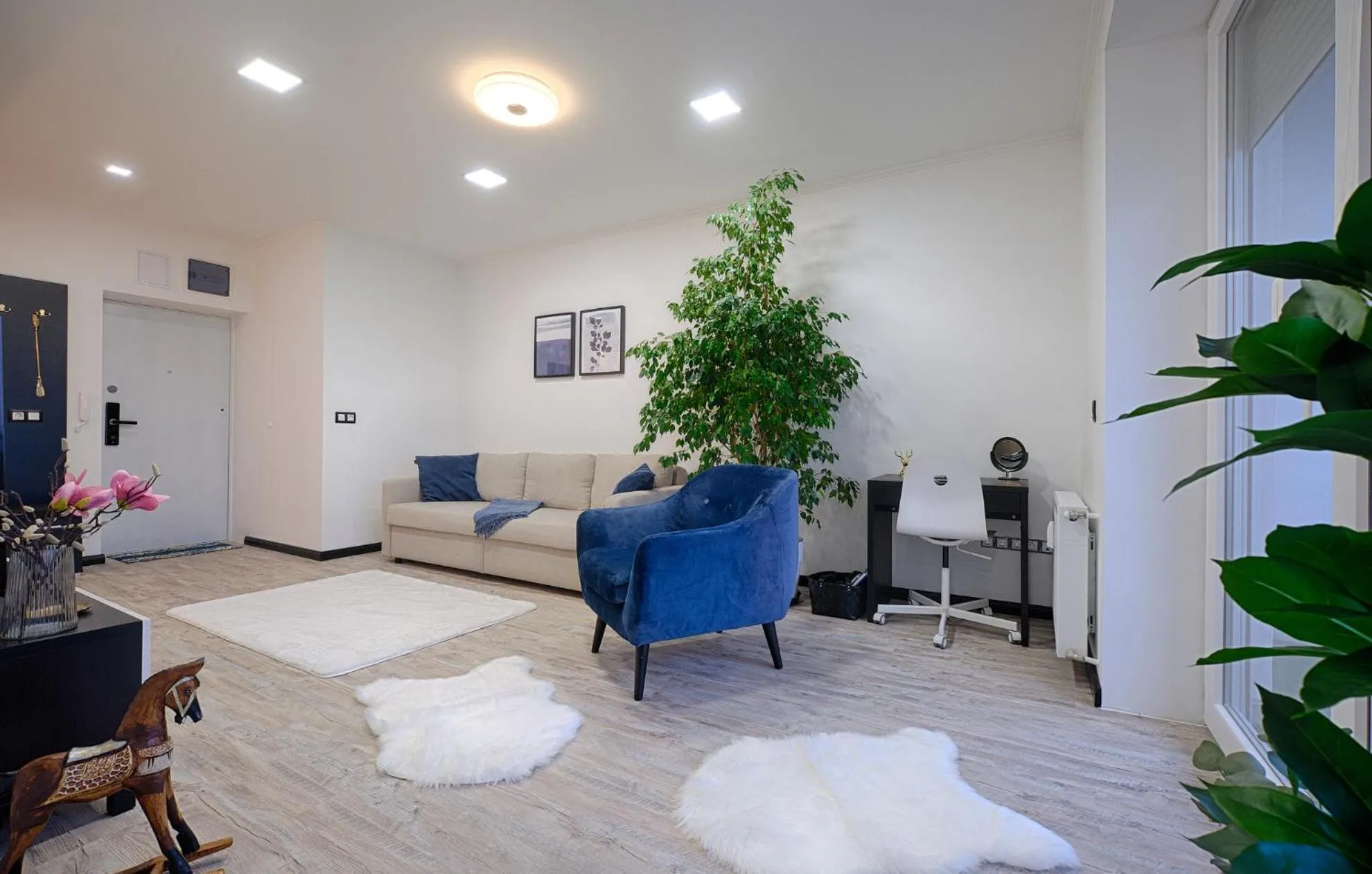 Monos Apartman
