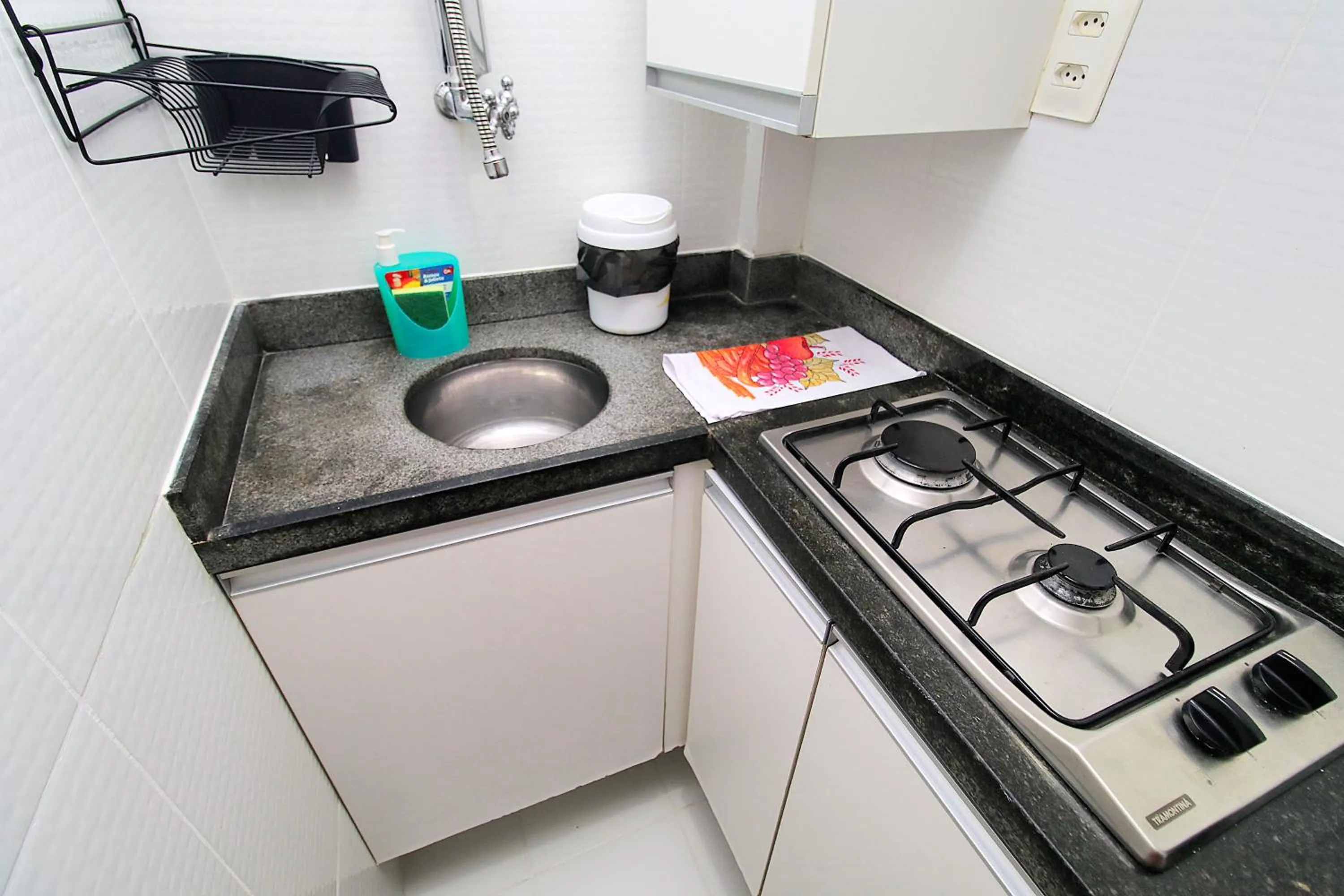 stove in Rio Spot Homes C039