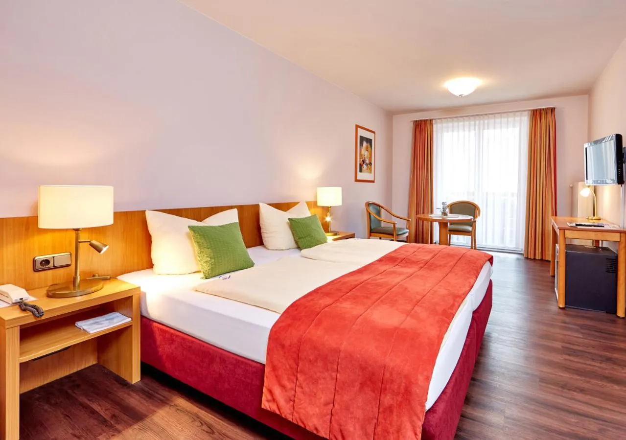 Photo of the whole room, Bed in Zum Turm - Apartments und Gästezimmer