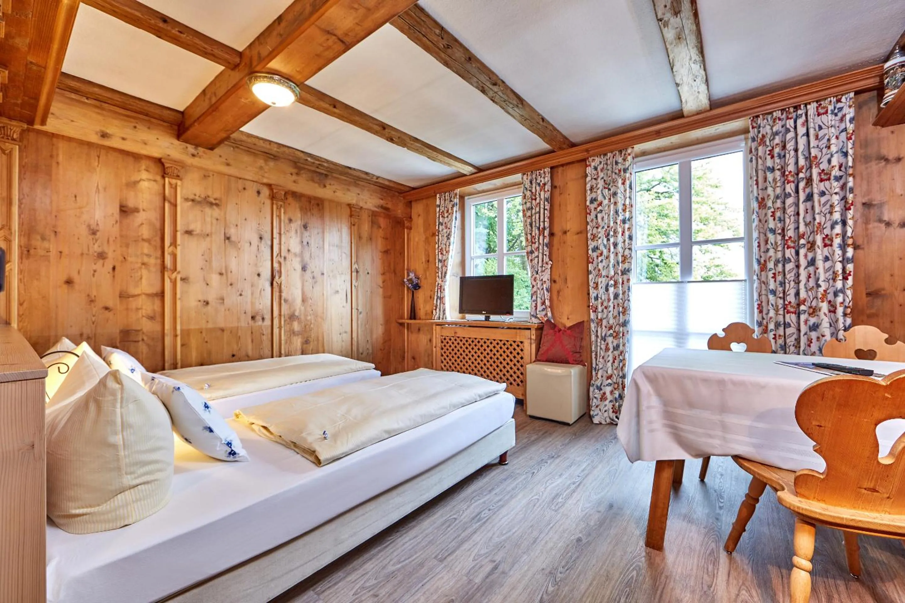 Bedroom, Bed in Zum Turm - Apartments und Gästezimmer