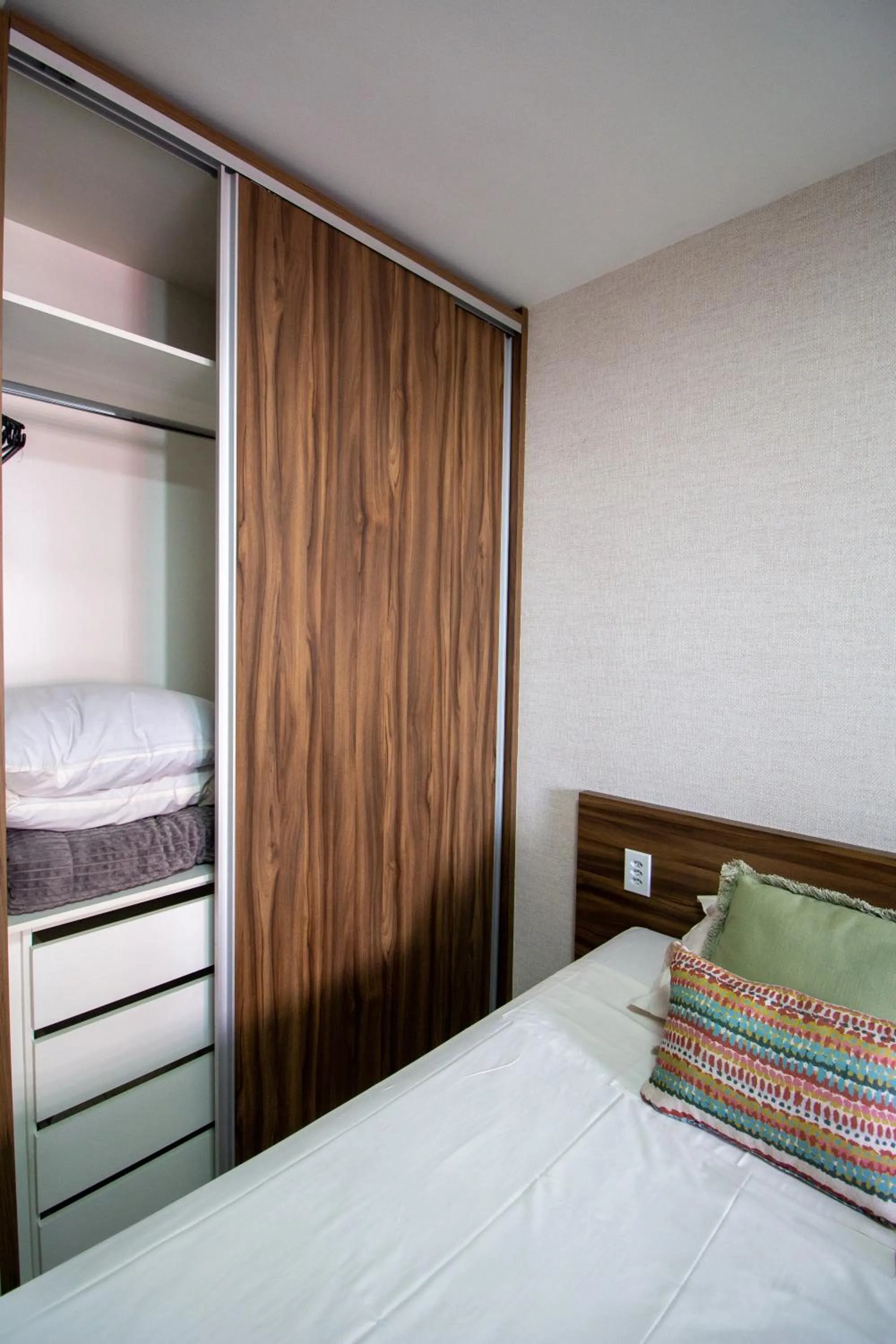 Bed in Garvey Park Hotel