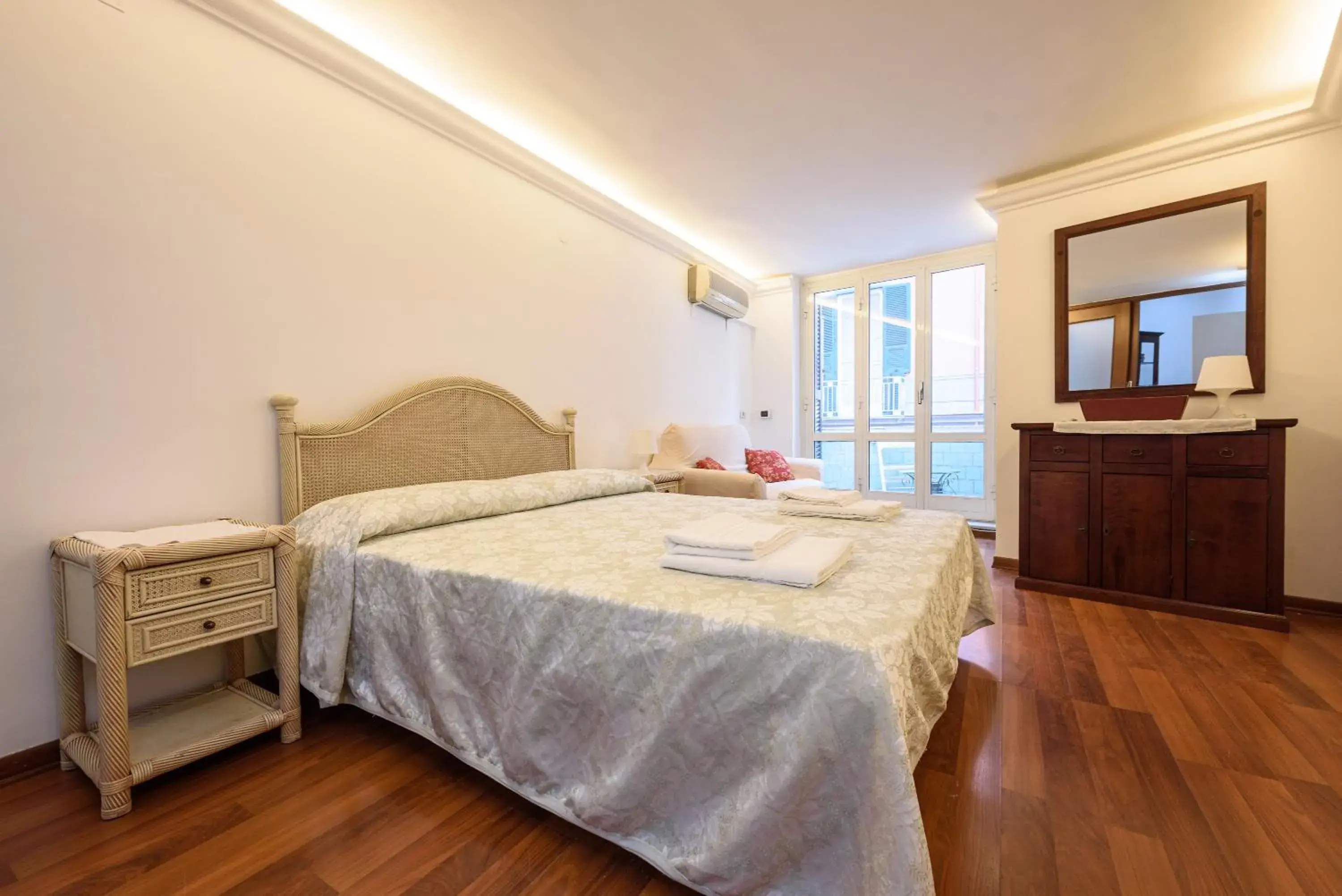 Via Avvocata 25 Via Avvocata 25