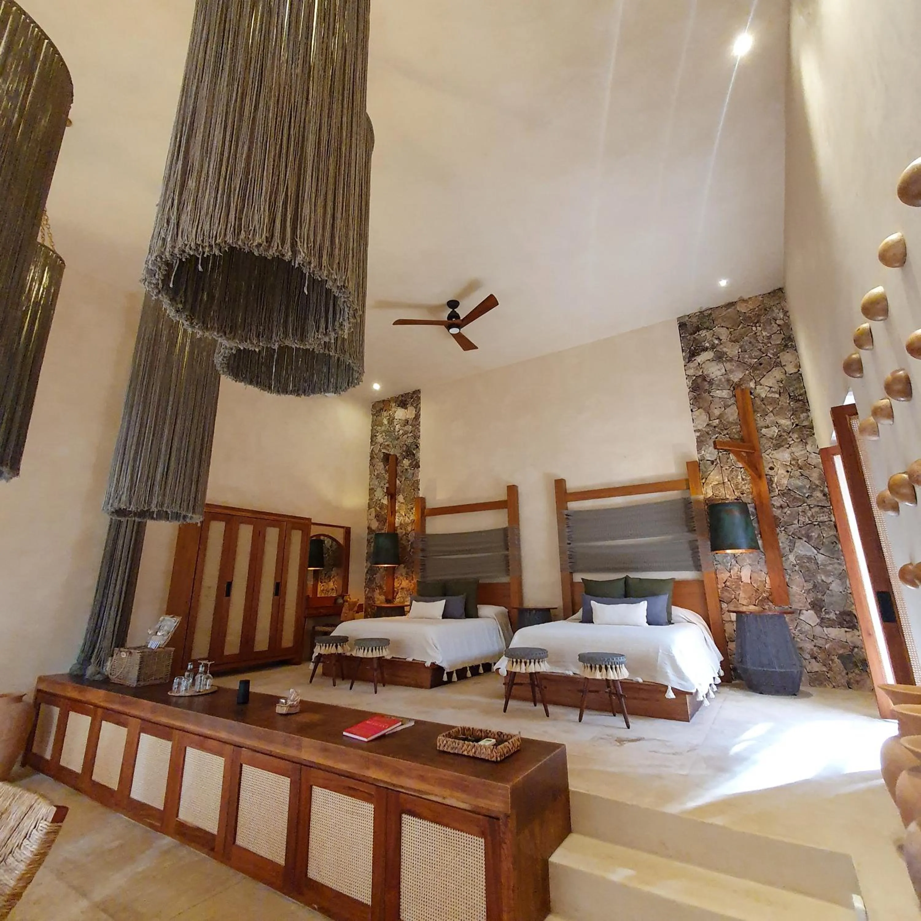 Photo of the whole room, Bed in Oriundo Luxury Nature Villas